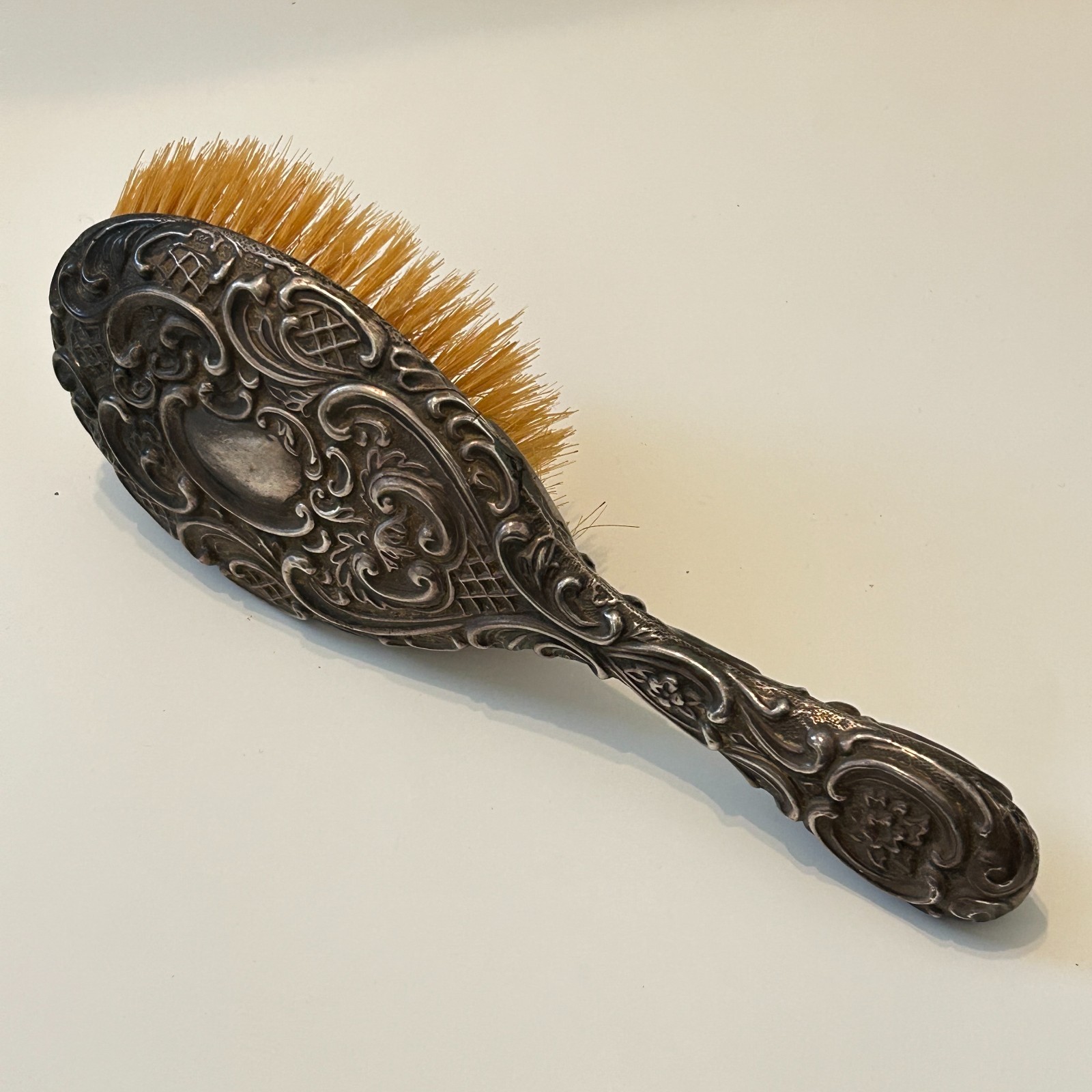 Antique Victorian Sterling Silver Hair Brush Ornate Floral Repoussé Vanity 925 Antique Victorian Sterling Silver Hair Brush Ornate Floral Repoussé Vanity 925
