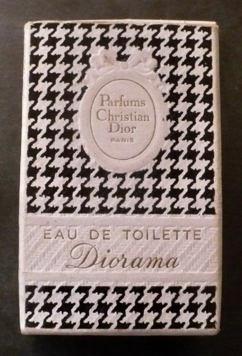 VINTAGE PARFUMS CHRISTIAN DIOR PARIS DIORAMA EAU DE TOILETTE; 1/2 FL OZ / 15 ML