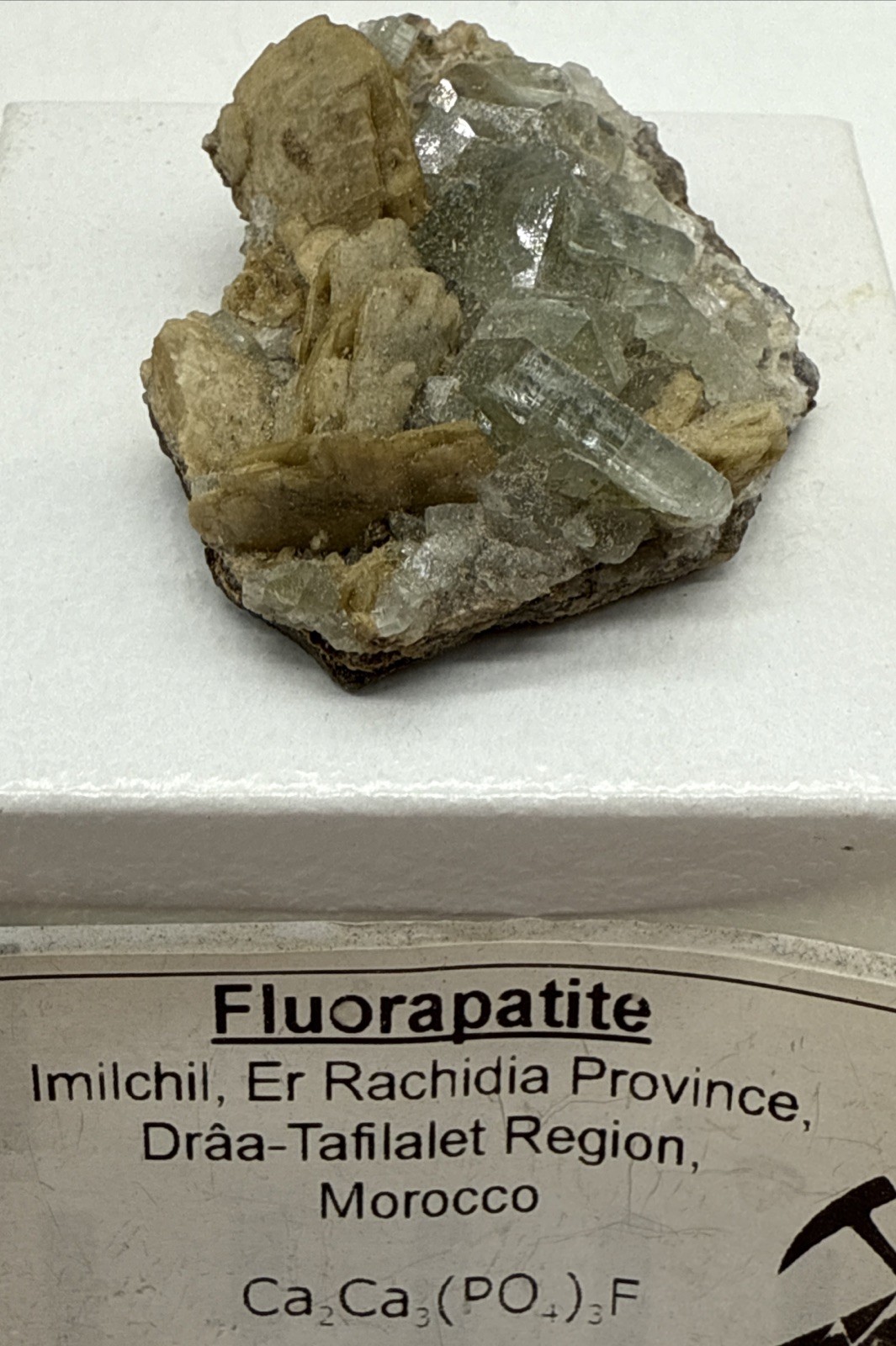 Fluorapatite Gemmy Crystal Rock With Good Luster-Morocco Fluorapatite Gemmy Crystal Rock With Good Luster-Morocco