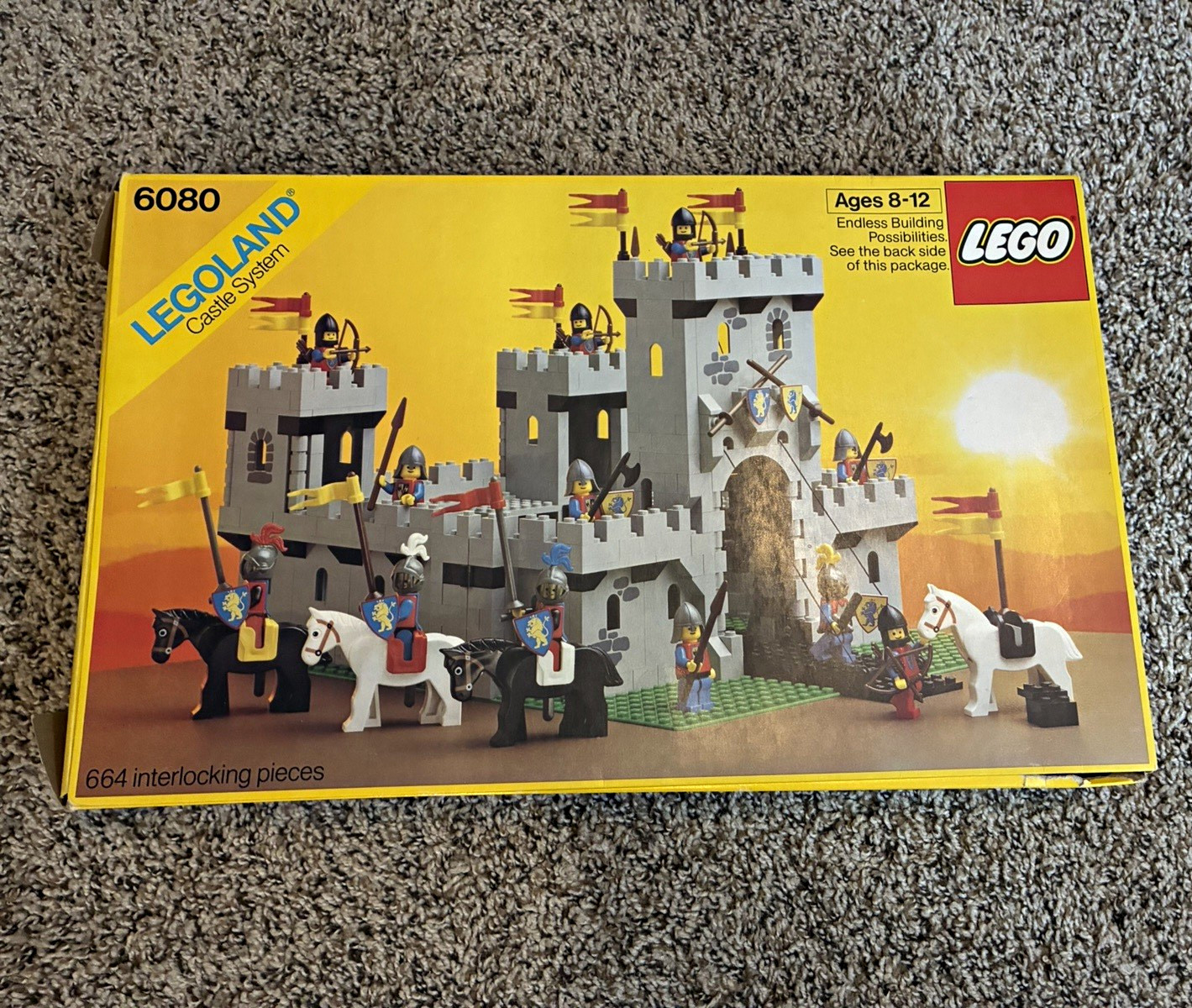 LEGO LEGOLAND Castle 6080 King’s Empty Box LEGO LEGOLAND Castle 6080 King’s Empty Box