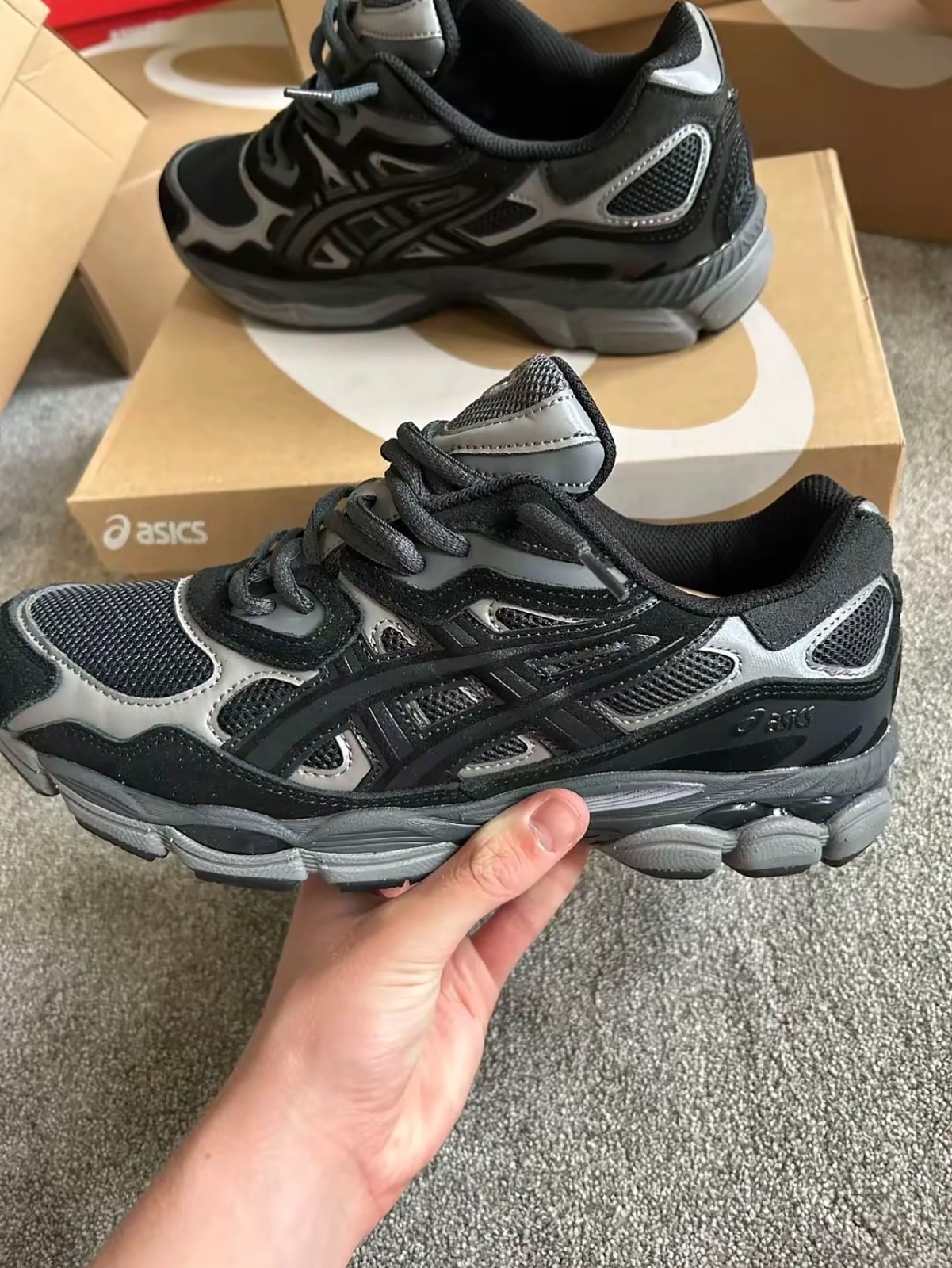 asics gel nyc black graphite grey