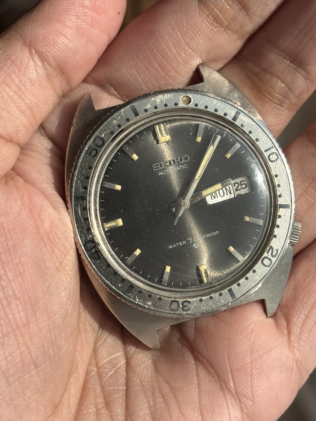 Rare Vintage Seiko Diver  Automatic Waterproof Mens Watch  6106-8100  