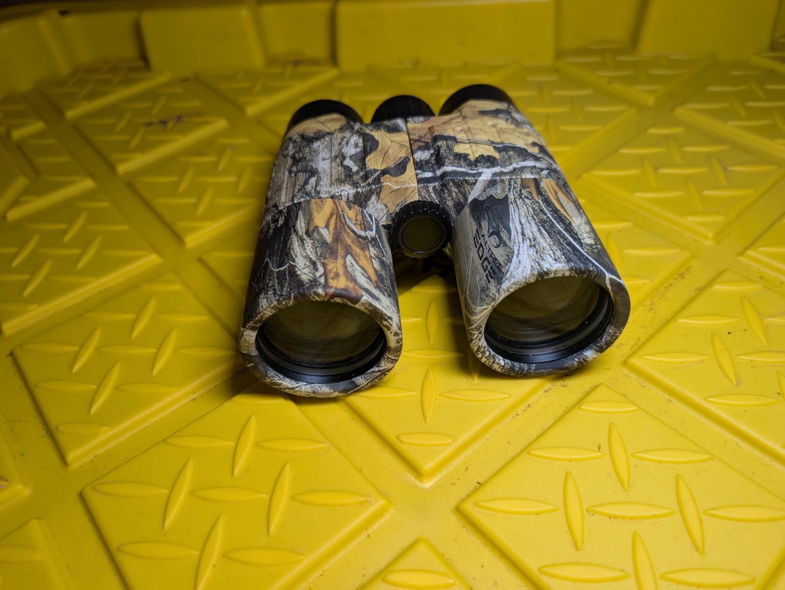 Bushnell Powerview 10x42mm Roof Prism Binoculars Realtree Camo Bushnell Powerview 10x42mm Roof Prism Binoculars Realtree Camo