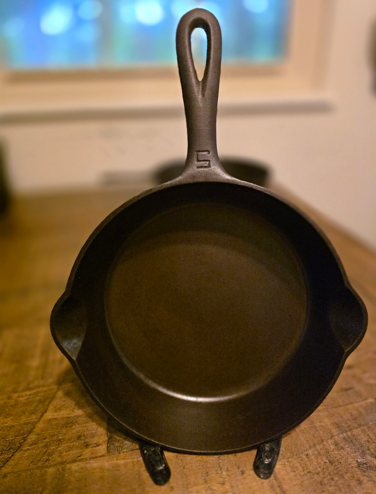 Griswold Cast Iron Skillet No. 5 Large Block Logo Griswold Cast Iron Skillet No. 5 Large Block Logo