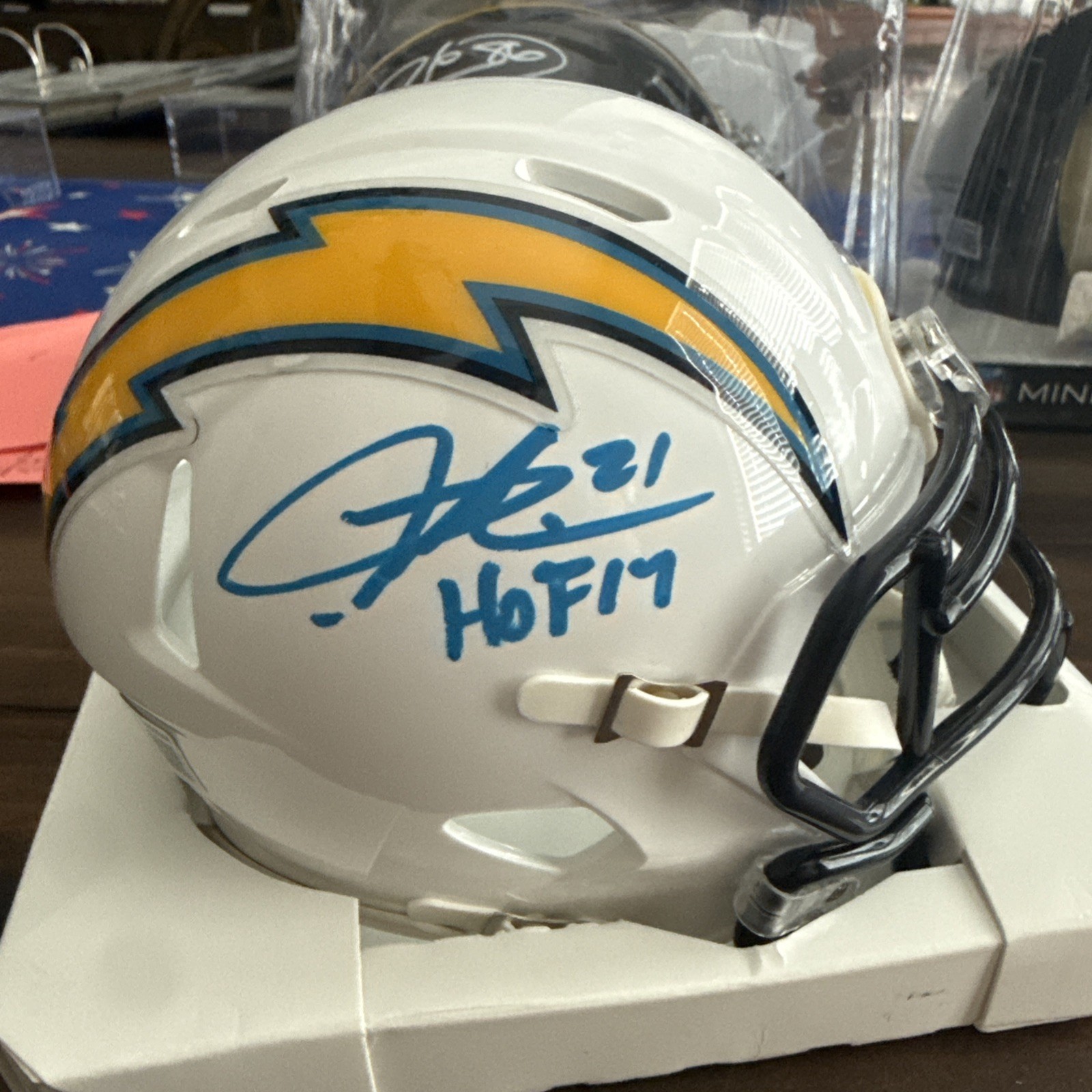 LaDanian Tomlinson signed Chargers mini helmet HOF inscription Beckett Witnessed