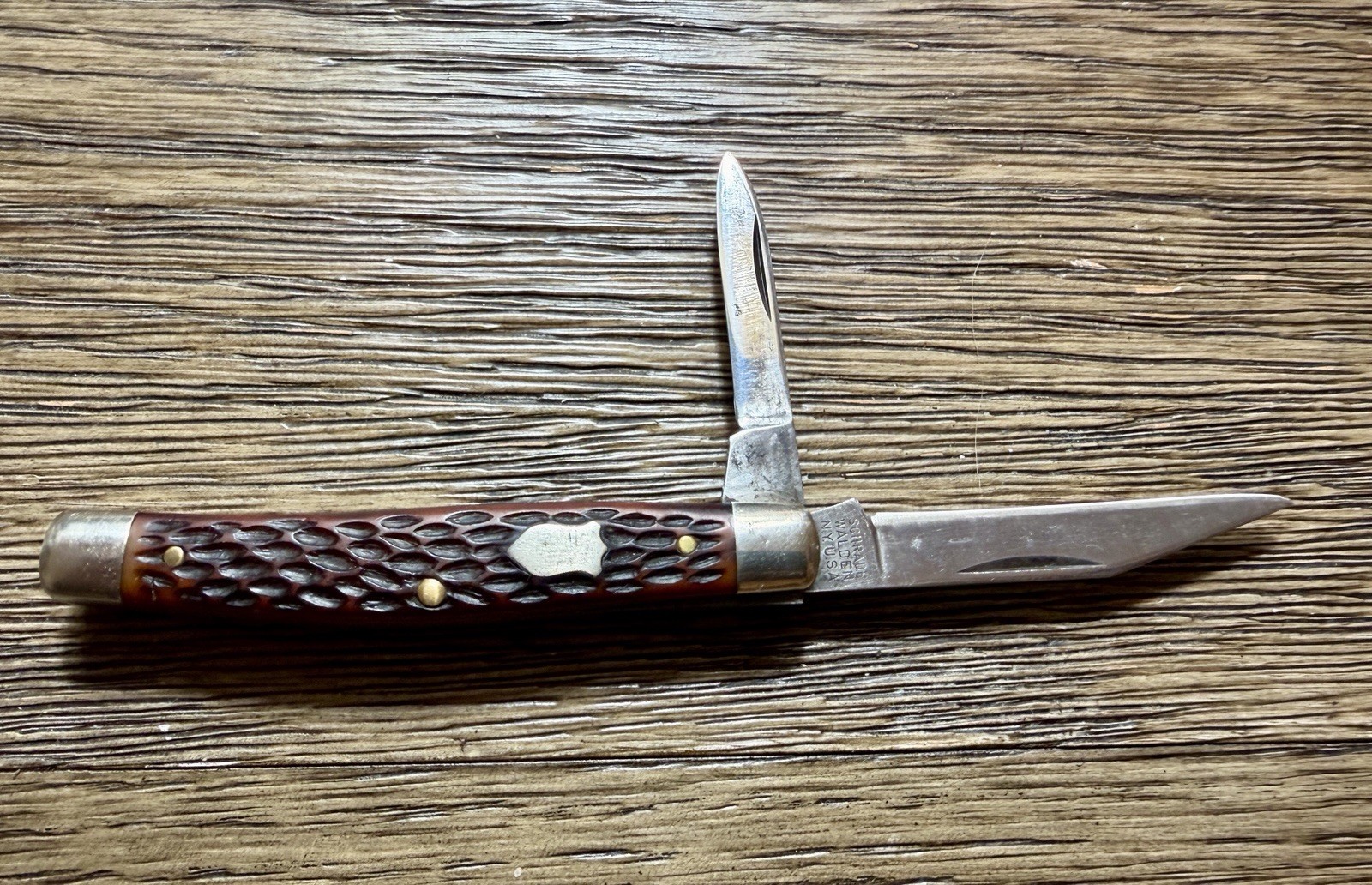 Vintage Schrade Walden NY USA 233 Serpentine Jack Knife 2-Blade Jigged Bone