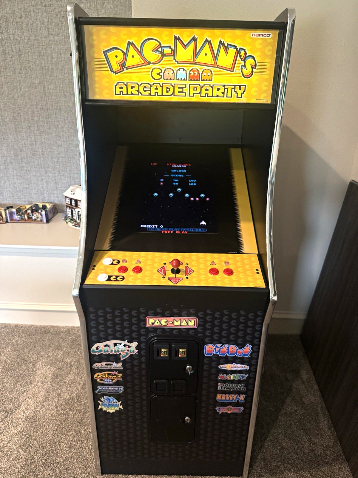 Namco Pac-Man’s Arcade Party Full Size Commercial Arcade Machine – Excellent Namco Pac-Man’s Arcade Party Full Size Commercial Arcade Machine – Excellent