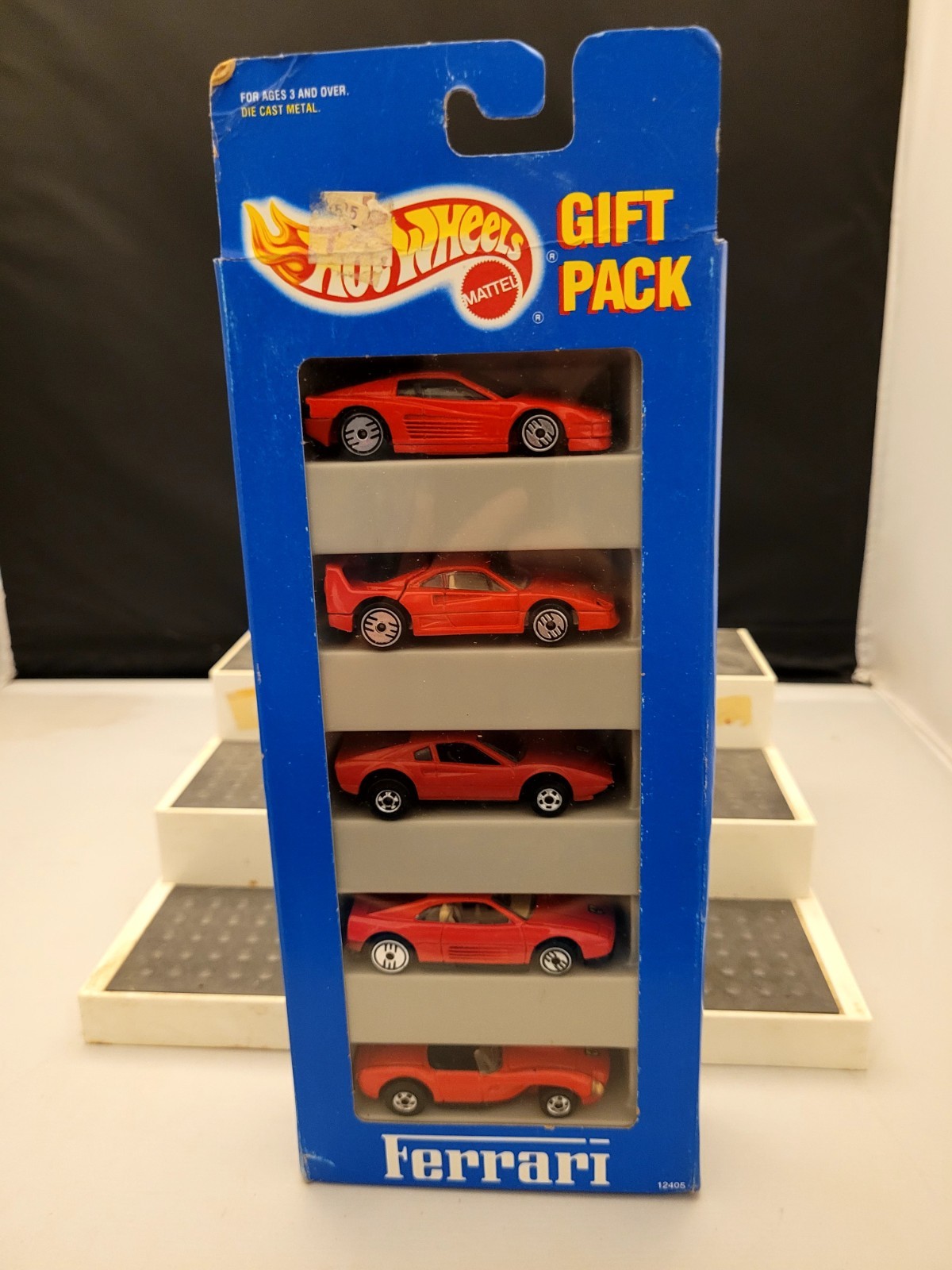 Vintage 1993 Hot Wheels Ferrari 5 Gift Pack #12405 Highly Collectible ALL-RED