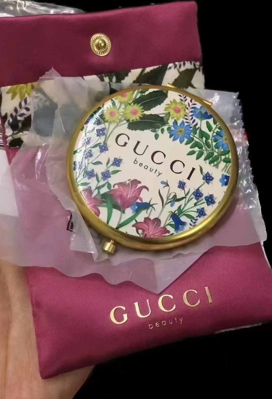 Gucci Floral Pattern Compact Mirror Beauty Promo Gift with Pouch Gucci Floral Pattern Compact Mirror Beauty Promo Gift with Pouch