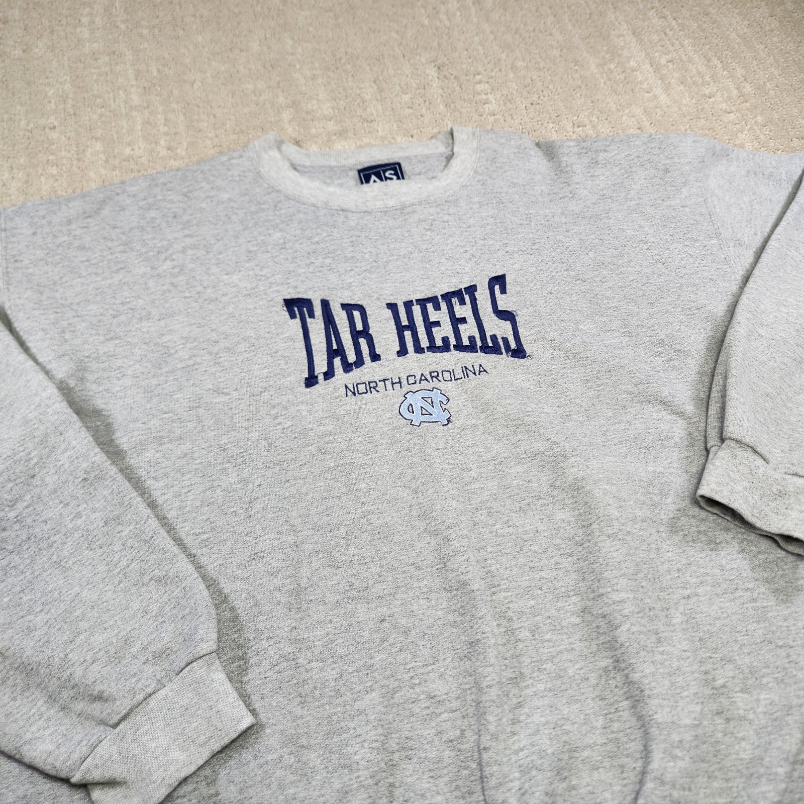 Vintage UNC Tarheels Sweatshirt Men Large Gray Fleece Basketball NCAA  Crewneck