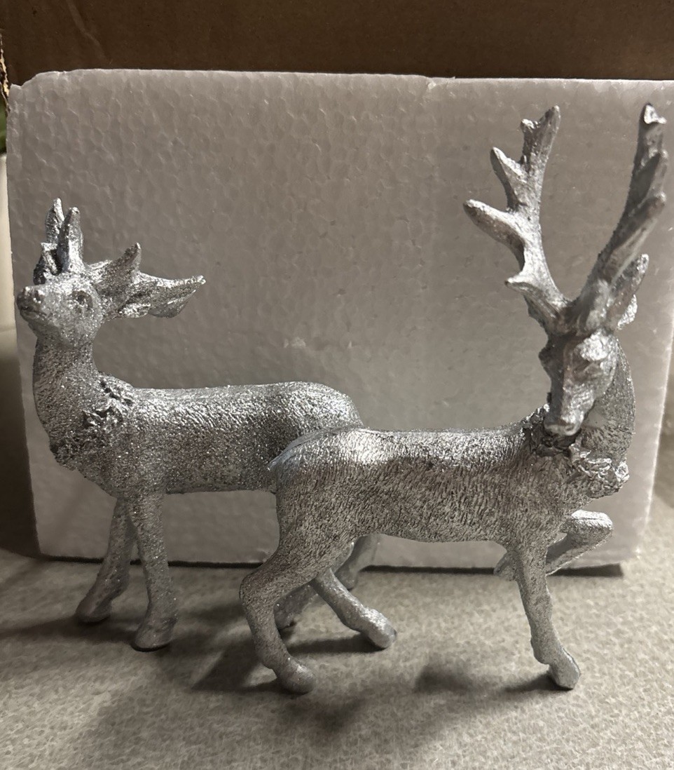 Set of 2 Reindeer Holiday \