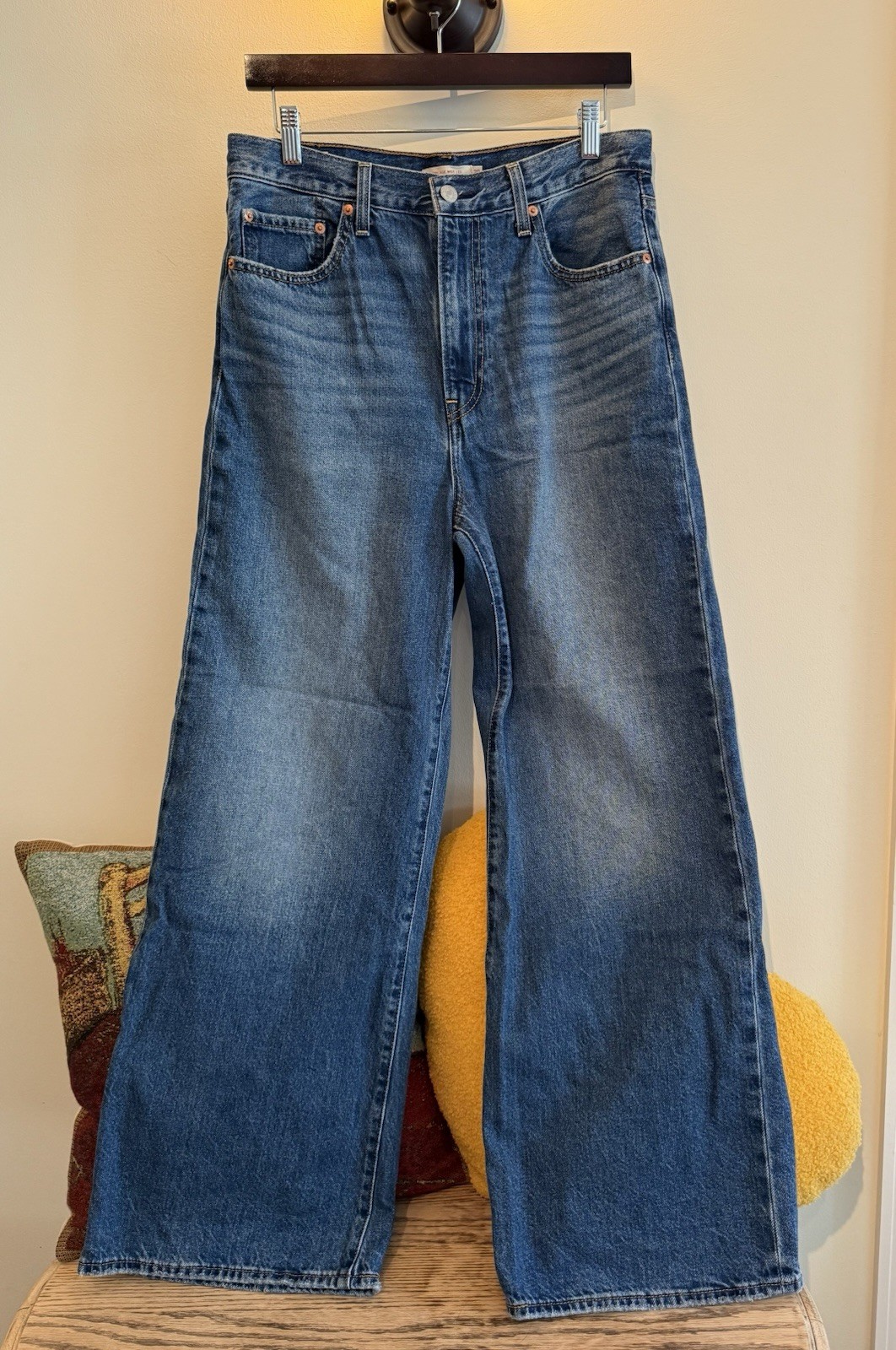 Levi’s Premium Ribcage Wide-Leg Jeans Women’s Size 29x30