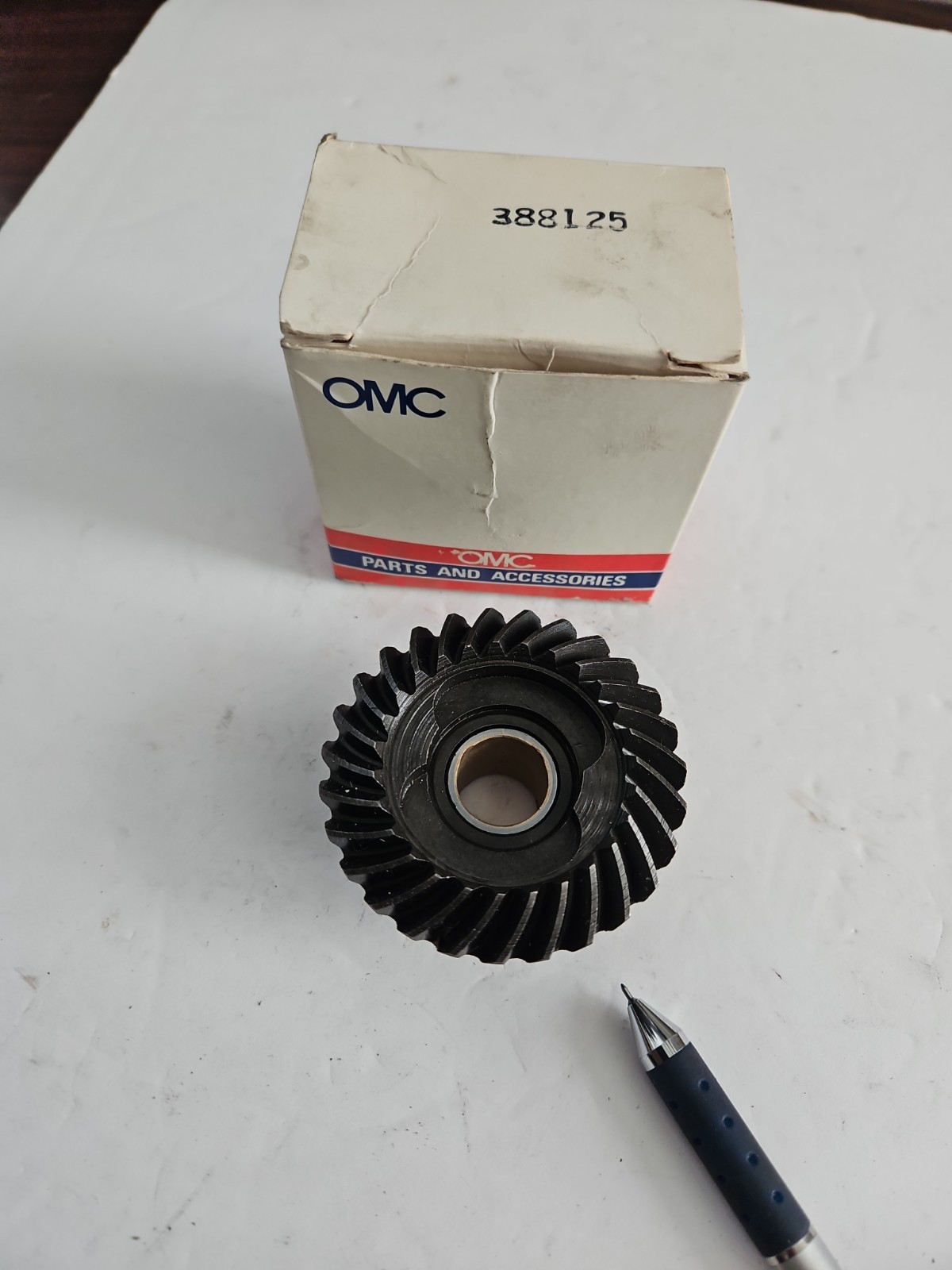 Genuine OMC Evinrude Johnson 388125 Forward Gear & Bushing 388125 NOS OEM 0MC159 Genuine OMC Evinrude Johnson 388125 Forward Gear & Bushing 388125 NOS OEM 0MC159