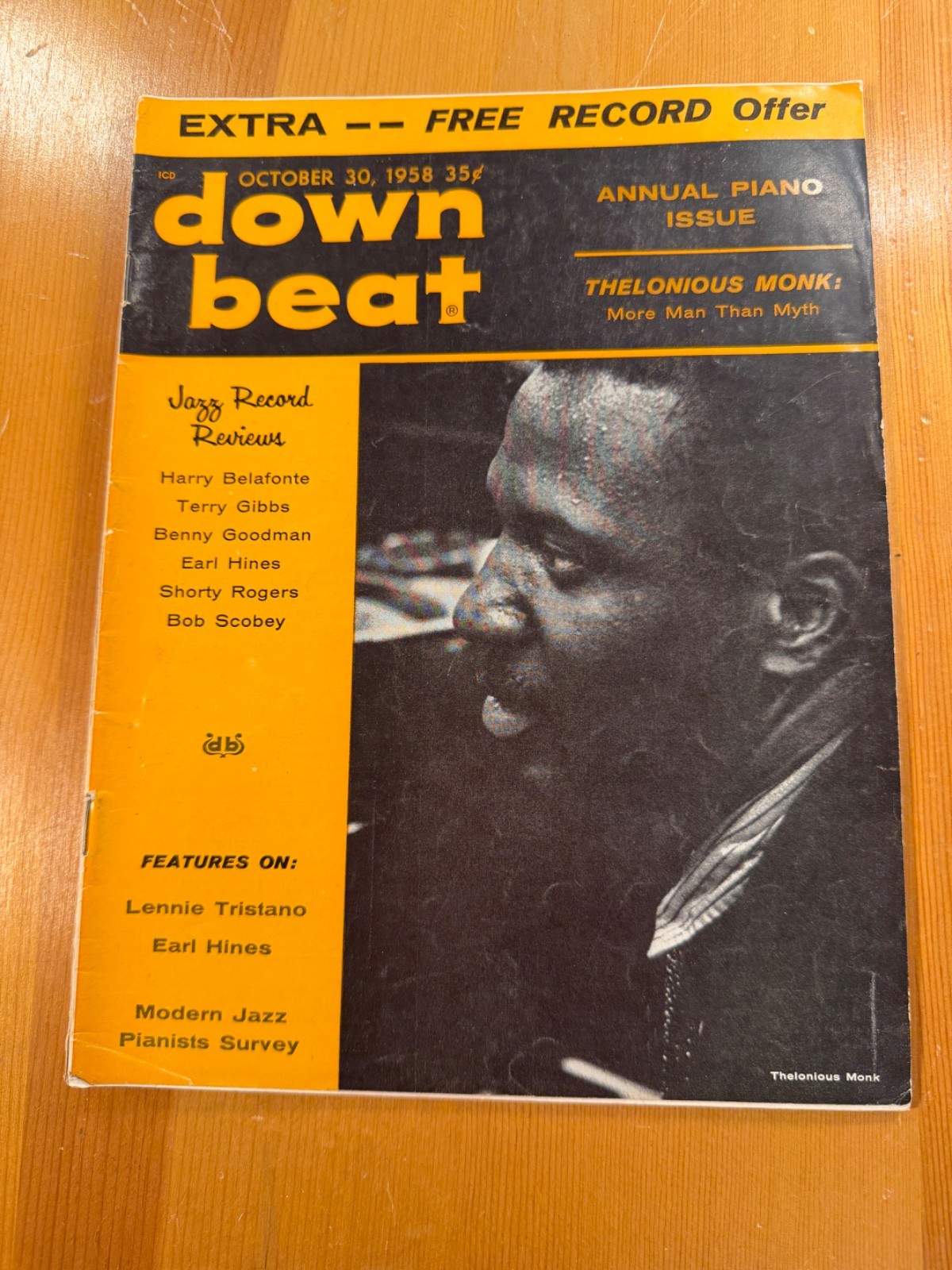 DOWN BEAT  JAZZ MAGAZINE OCTOBER 1958 THELONIOUS MONK EARL HINES HANK JONES VG+