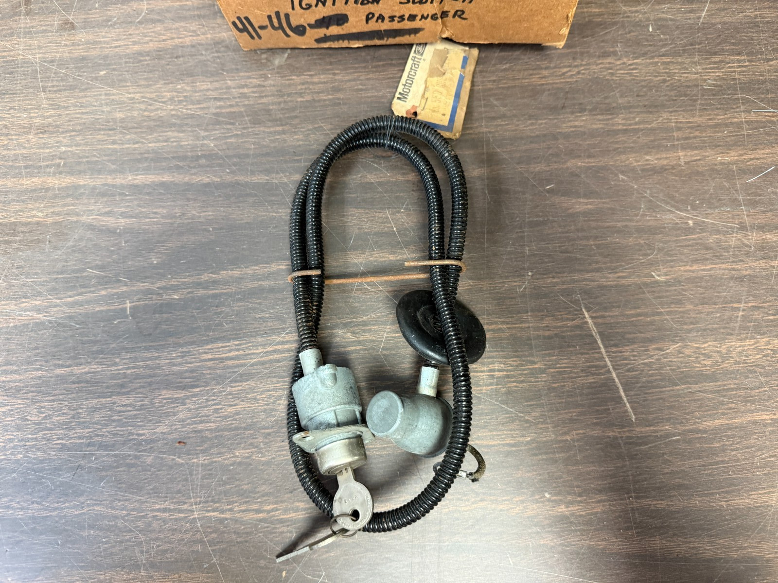 1941 1942 1946 CHEVY CAR IGNITION SWITCH 826