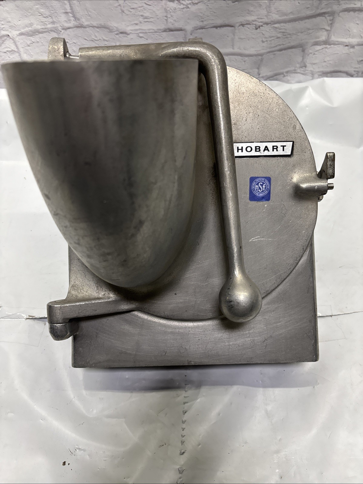 Genuine Hobart Pelican Head Attachment Hub Size #12 -8801 w/ slicer 1/2 Genuine Hobart Pelican Head Attachment Hub Size #12 -8801 w/ slicer 1/2