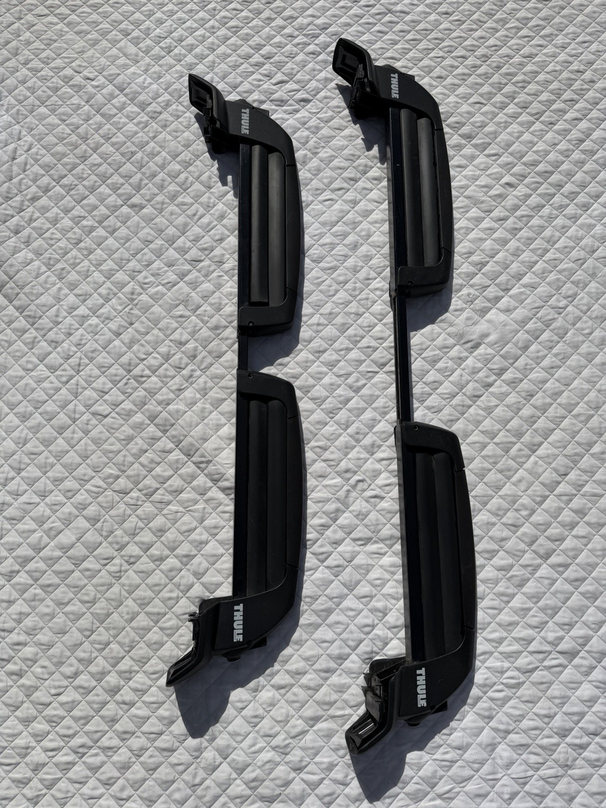 THULE Snowcat #5401 Rooftop Ski & Snowboard Rack Carrier *No Key* Works Great