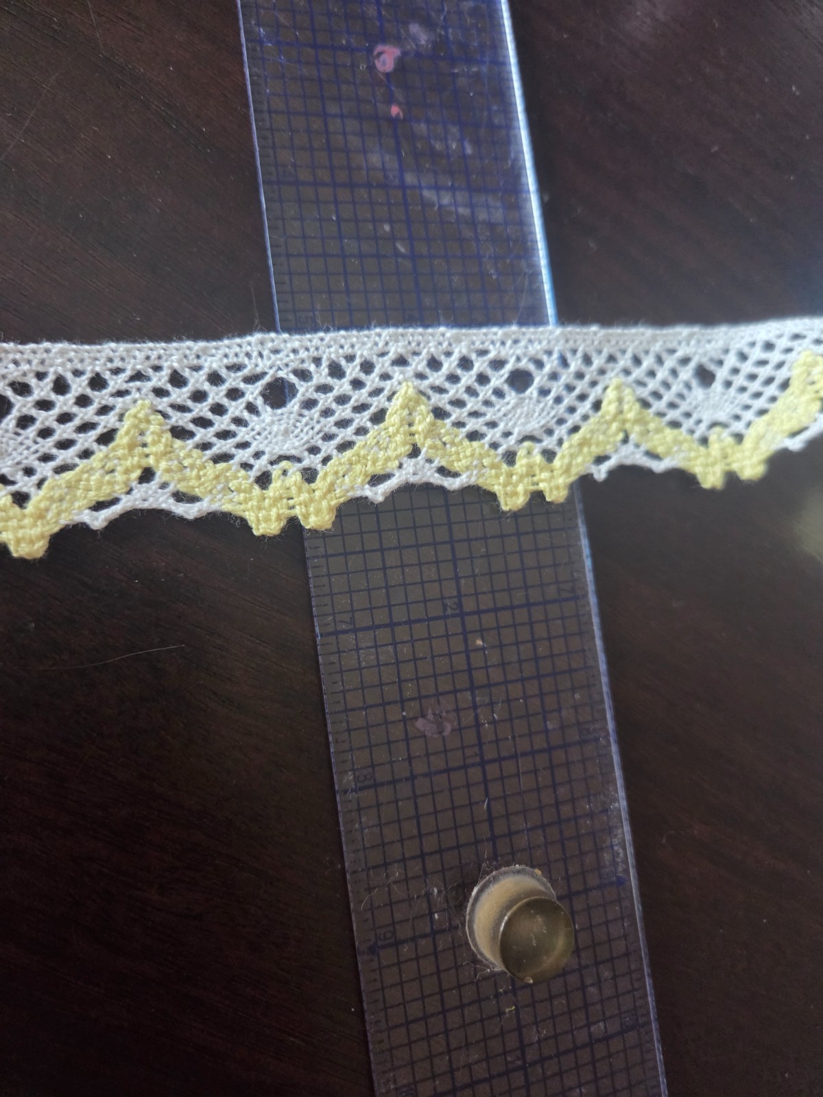 Yellow and White Crochet Lace Vintage 1940s 3 yard piece Delicate Sewing 1\ Yellow and White Crochet Lace Vintage 1940s 3 yard piece Delicate Sewing 1\