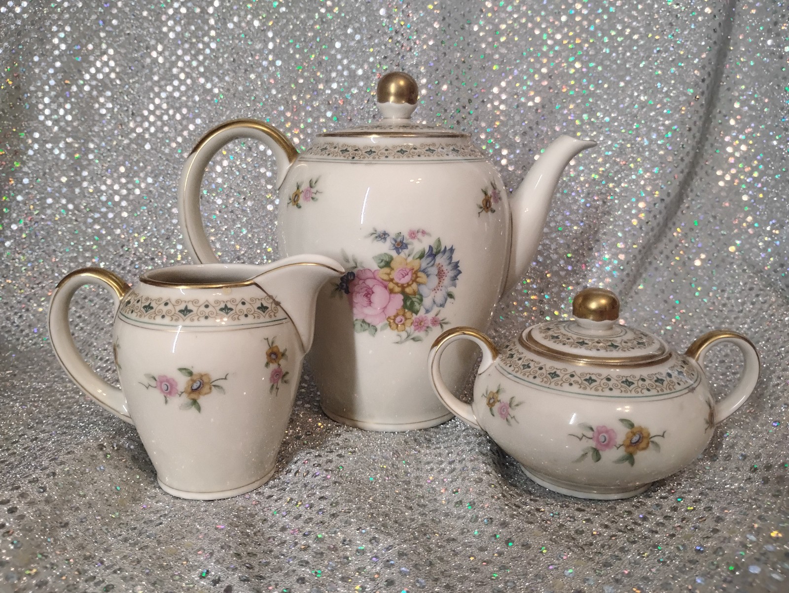 Eschenbach Bavaria Elfenbein Porzellan Set Tea Pot , Sugar Bowl, Creamer Eschenbach Bavaria Elfenbein Porzellan Set Tea Pot , Sugar Bowl, Creamer