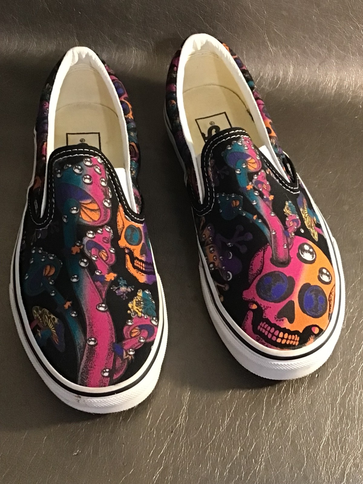 VANS Trippy Drip Multi Color Mushroom Slip On Sneakers Size M - 5.5 W - 7 VANS Trippy Drip Multi Color Mushroom Slip On Sneakers Size M - 5.5 W - 7