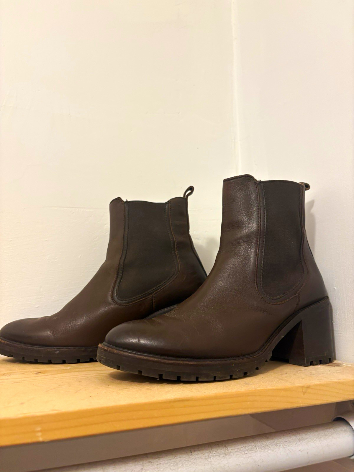 Thursday Boot Company Knockout Women’s Brown Leather Chelsea Ankle Lug 9.5