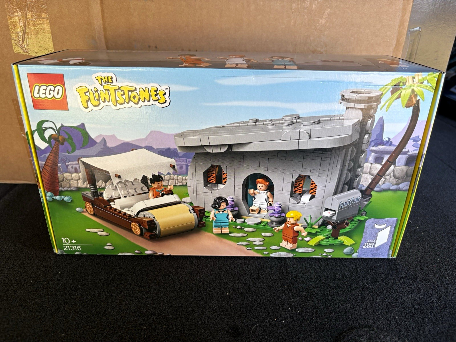 LEGO Ideas 21316 The Flintstones **Retired** LEGO Ideas 21316 The Flintstones **Retired**