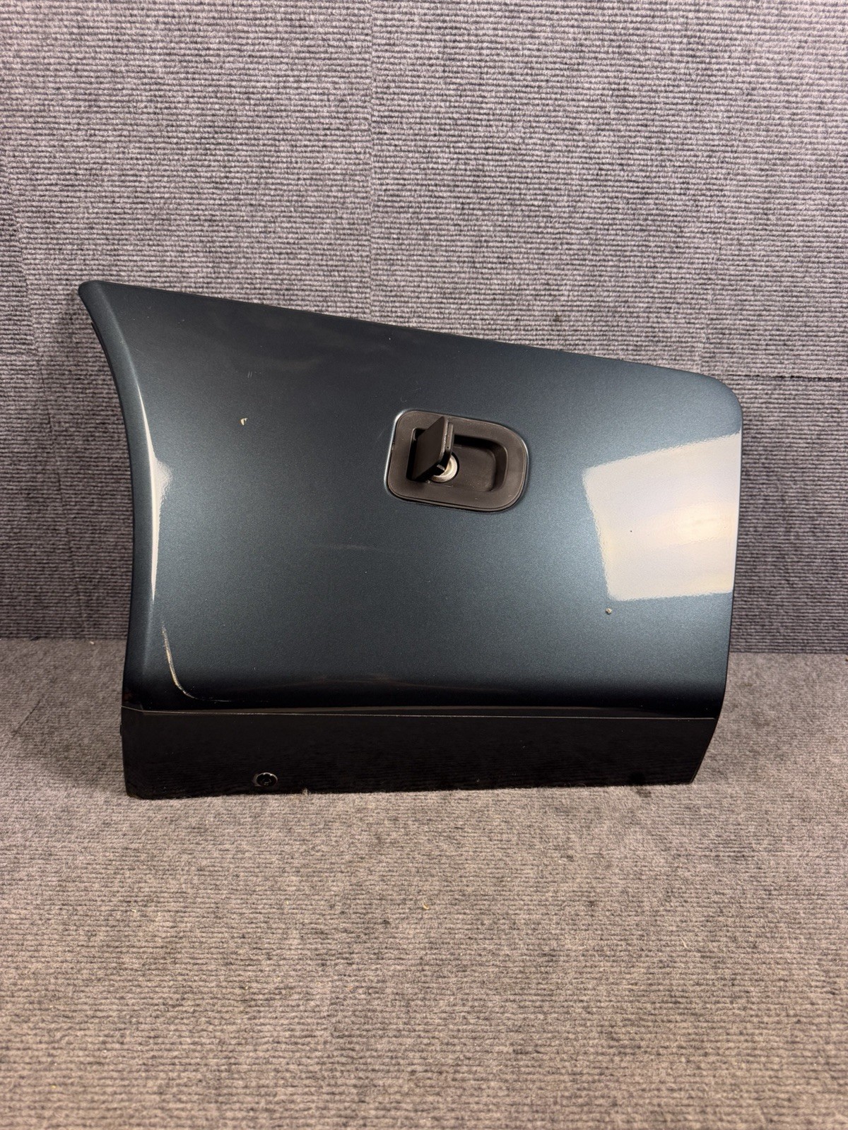 2004-2010 NISSAN TITAN BED SIDE OUTER STORAGE TOOL BOX DOOR LID WITH KEY OEM
