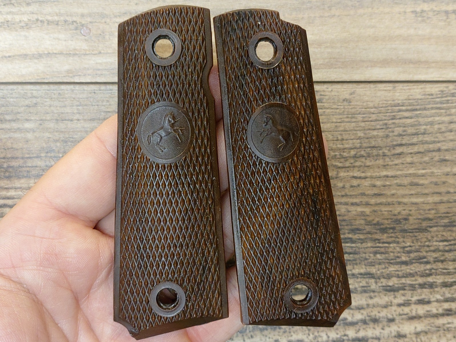 Colt Vintage 1911 40\'s-60\'s Commercial Hollow Back Coltwood Grips FitTested 2463
