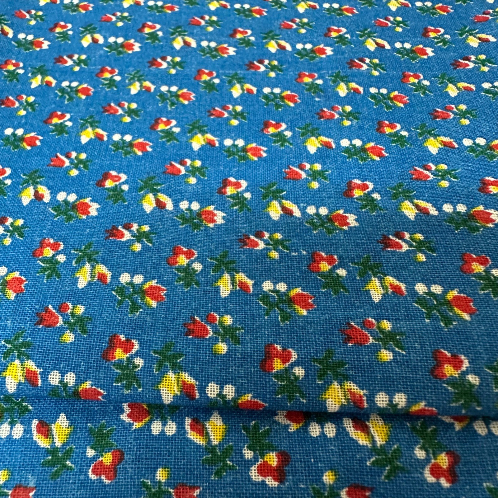 Vintage Blue Ditsy Floral Cotton Fabric 3+ Yards 40\