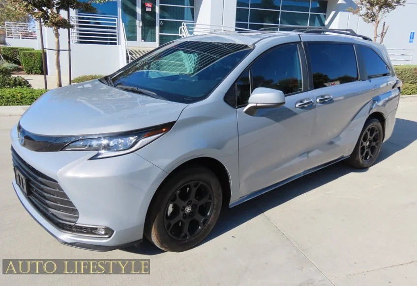 2025 Toyota Sienna Woodland Edition 2025 Toyota Sienna Woodland Edition