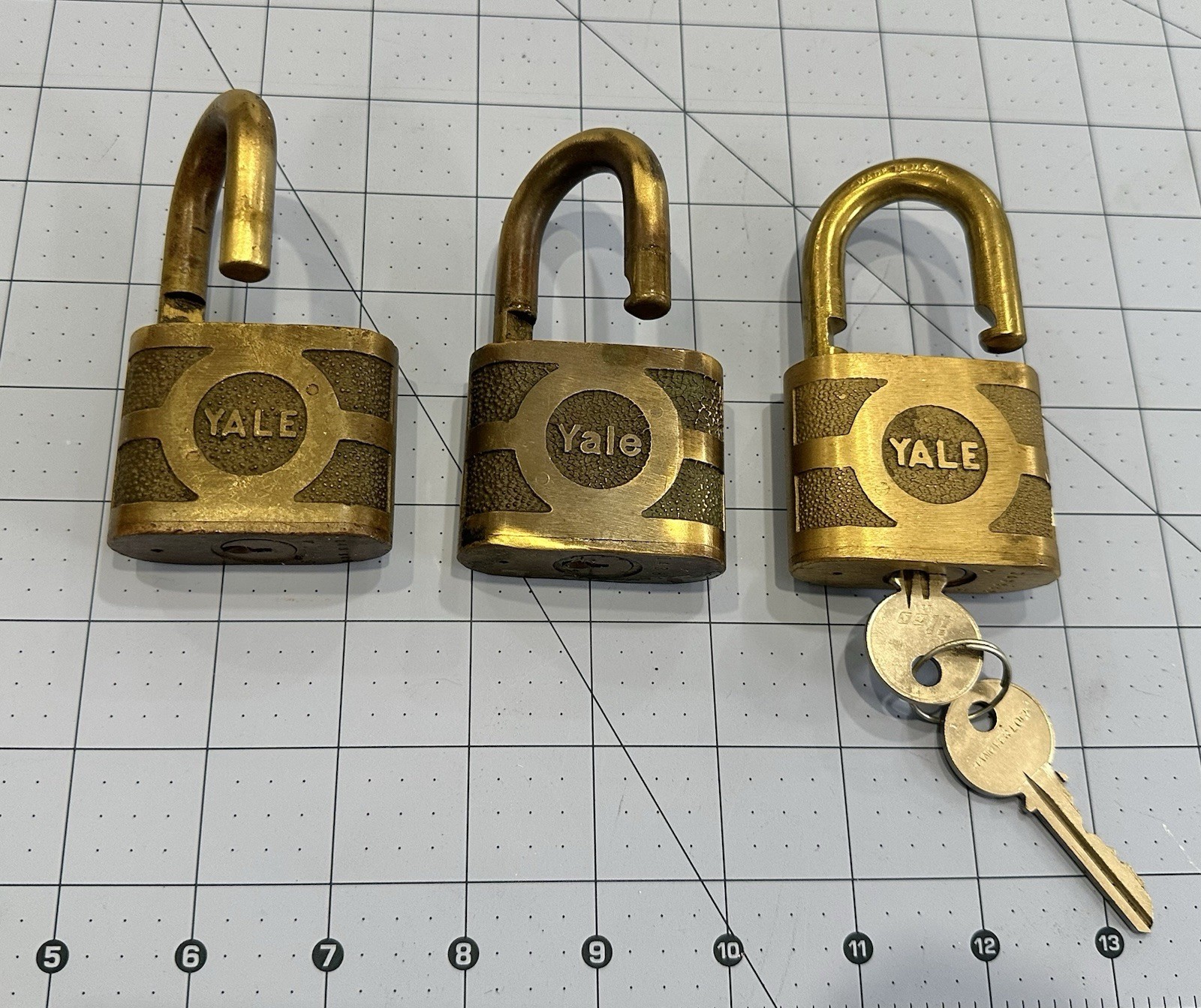 THREE Vintage Heavy Duty Yale Brass Padlocks 12.5 oz Same 2 Keys Work in All 3