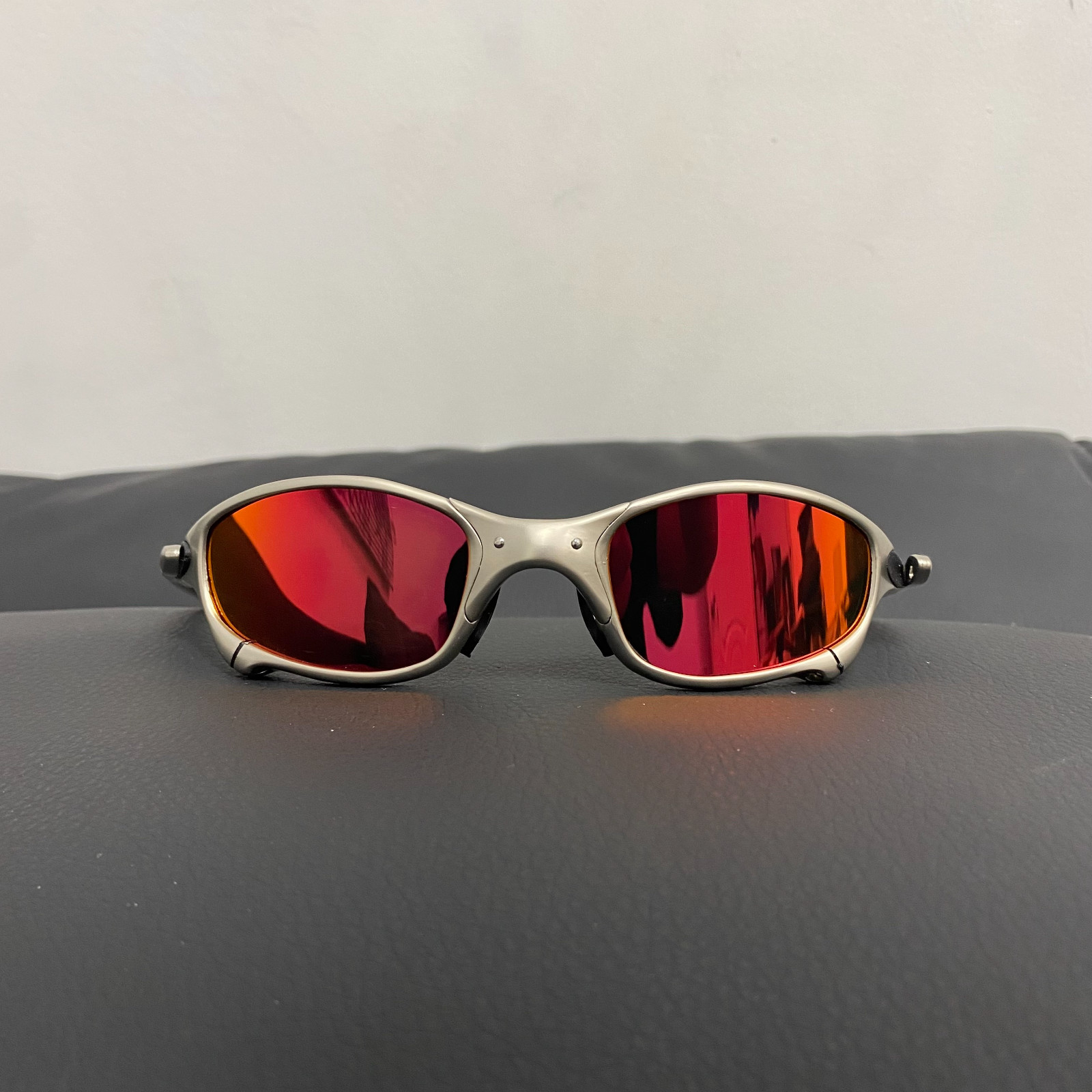 Vintage Y2K Oakley Juliet 1.0 X-Metal Polarized Ruby Sunglasses Silver Frames Vintage Y2K Oakley Juliet 1.0 X-Metal Polarized Ruby Sunglasses Silver Frames