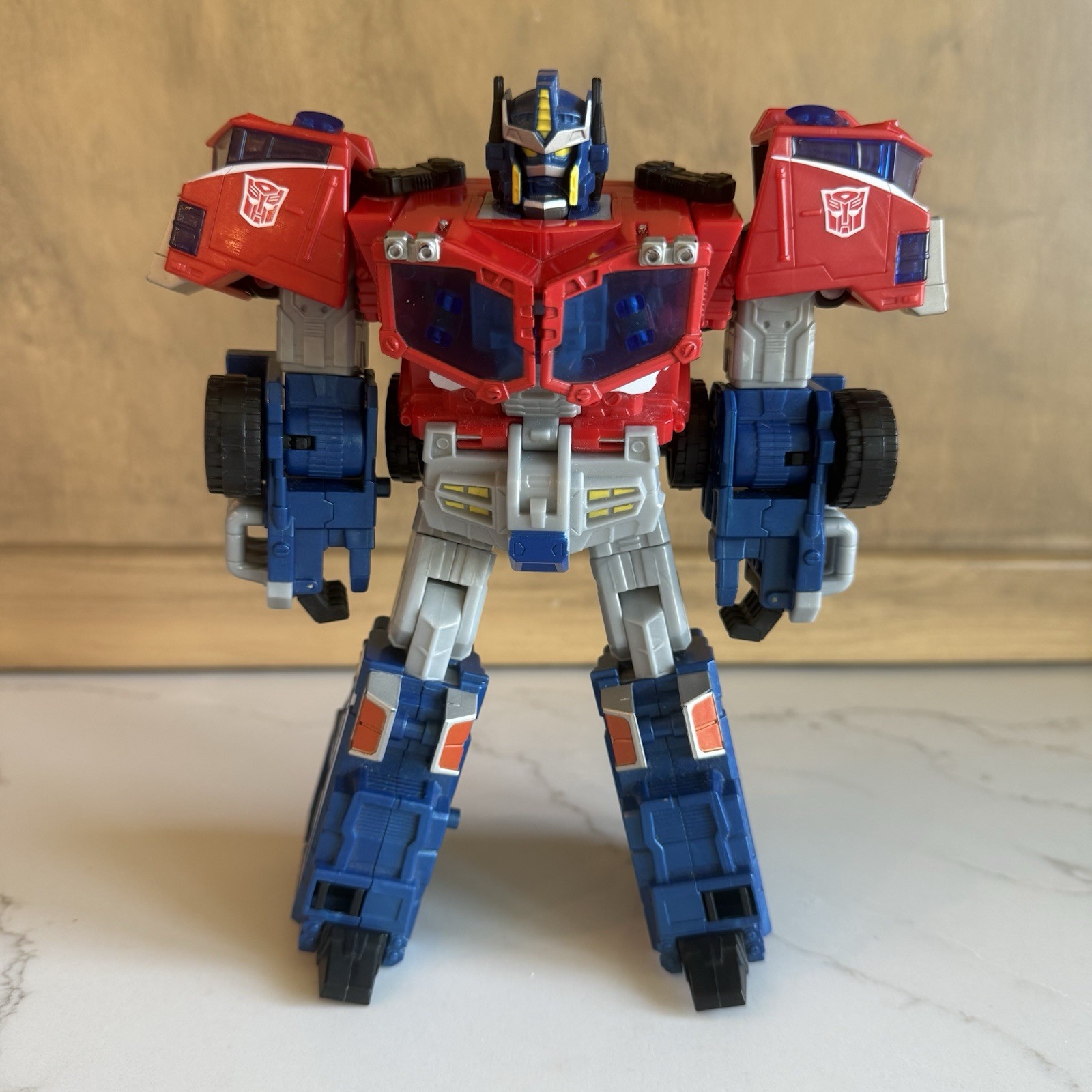 Hasbro Transformers 2005 Cybertron Optimus Prime Action Figure-INCOMPLETE Hasbro Transformers 2005 Cybertron Optimus Prime Action Figure-INCOMPLETE