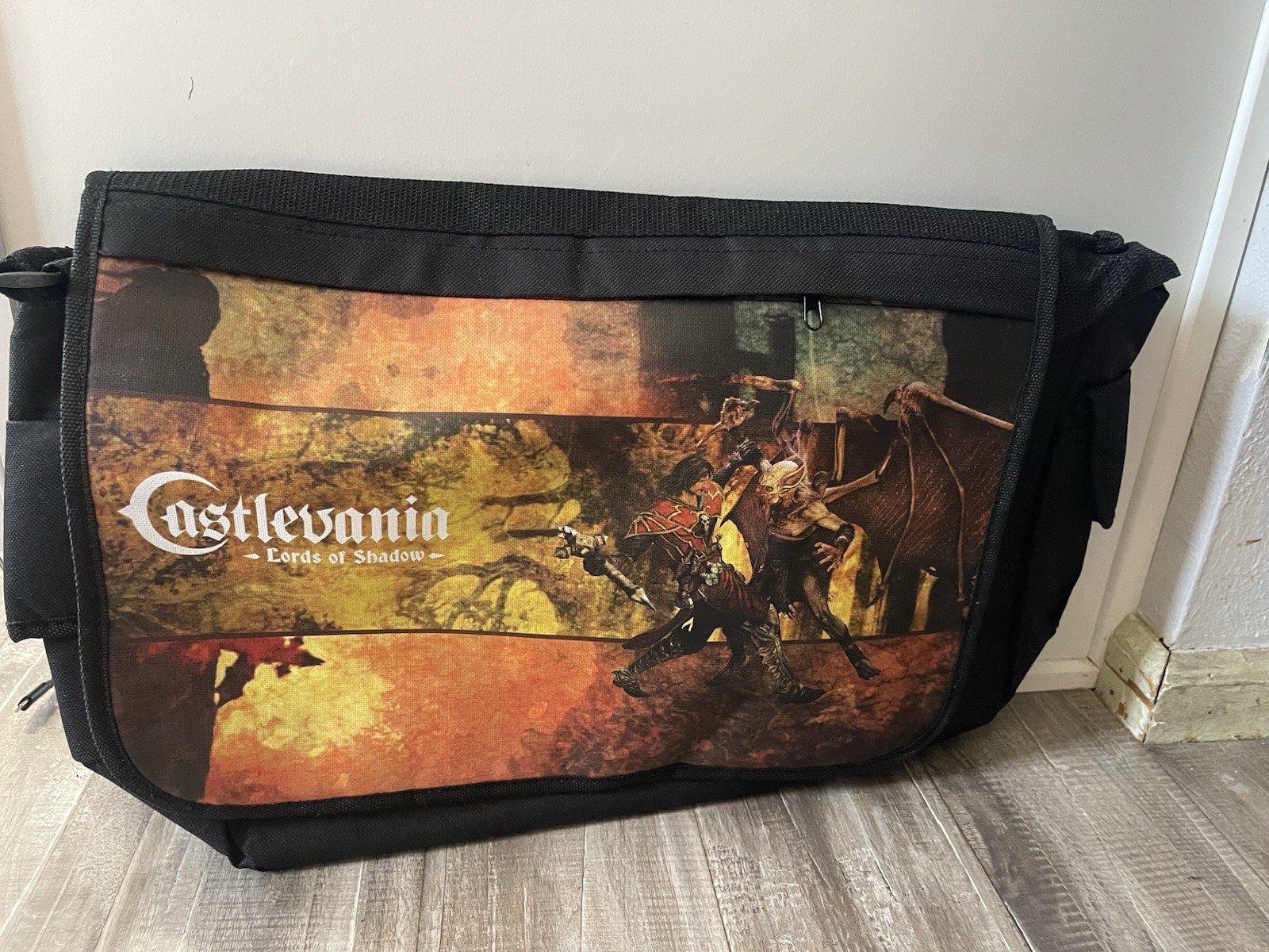 Limited Edition Castlevania: Lords of Shadow Promotional Messenger Bag New