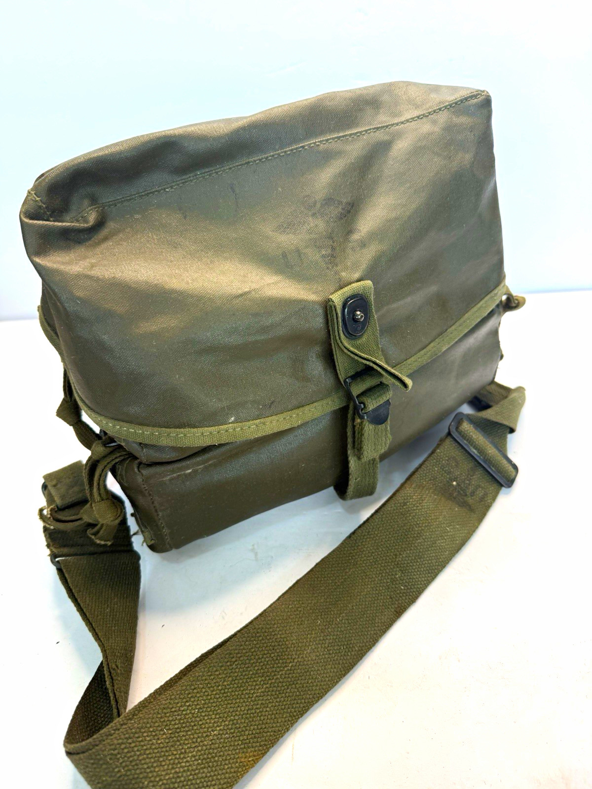 U.S. Military First Aid/Surgical Instrument Kit Individual Set Vietnam war 1952
