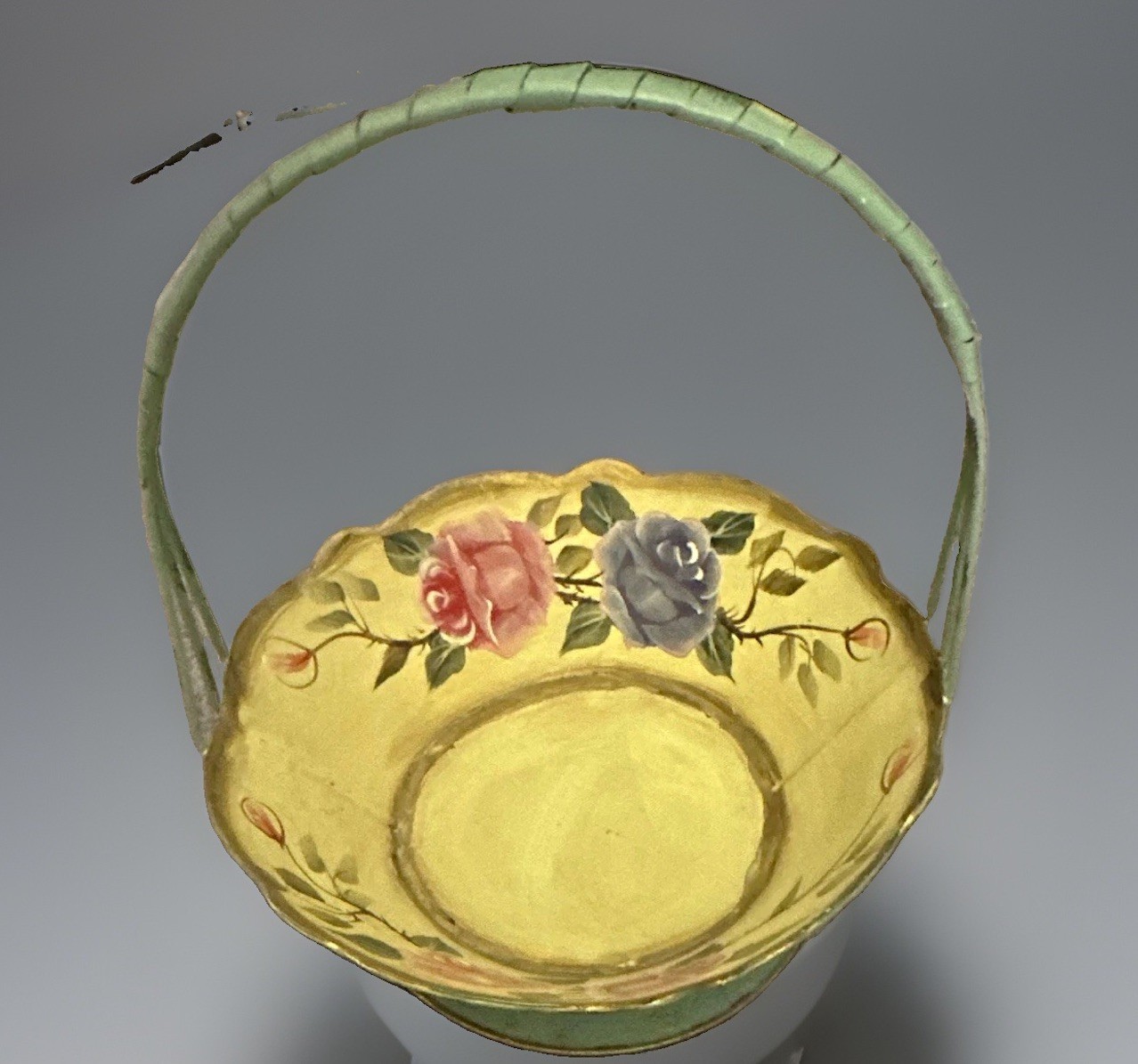 VINTAGE TUSCAN HAND PAINTED TOLE RIGID METAL BASKET FLORAL ROSES WEDDING BEAUTY