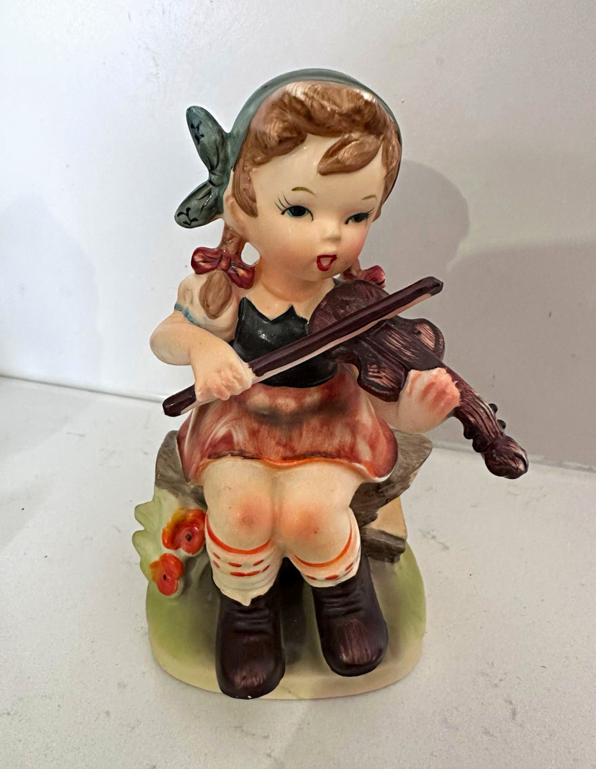 Vintage 1950s Napcoware Bisque Porcelain Figurine - Girl Playing Violin (C 7363)