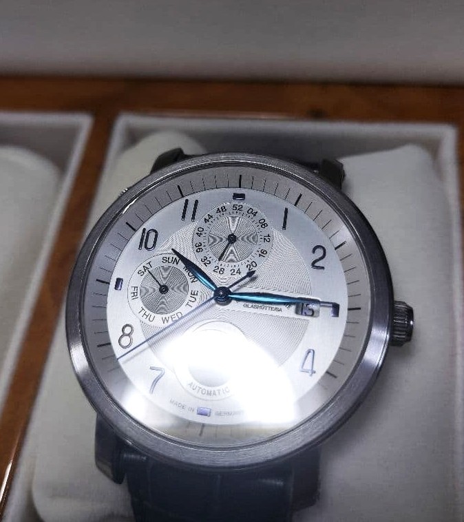 Muhle Glashutte M1-30-65 Business Timer Auto 40mm OH 2026 w/ Box Papers Strap