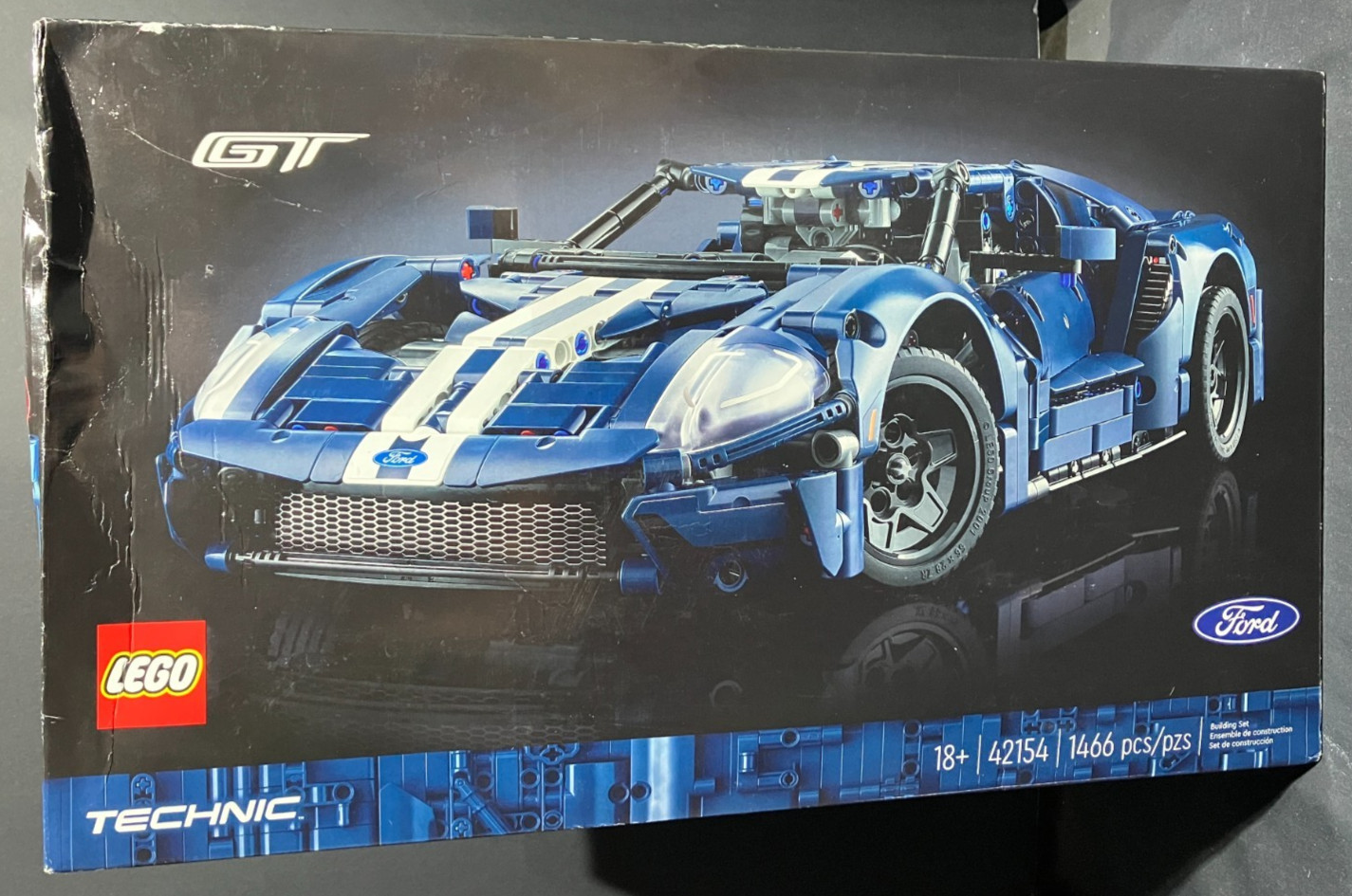New Lego Technic 2022 Ford GT Collectible Model Car Kit 42154 - Damaged Box New Lego Technic 2022 Ford GT Collectible Model Car Kit 42154 - Damaged Box