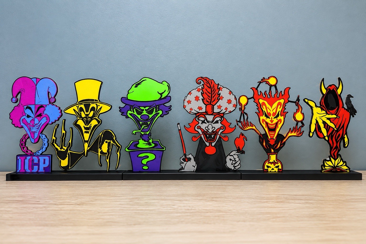 ICP First 6 Joker Cards Shelf Display Figures Insane Clown Posse Dark Carnival