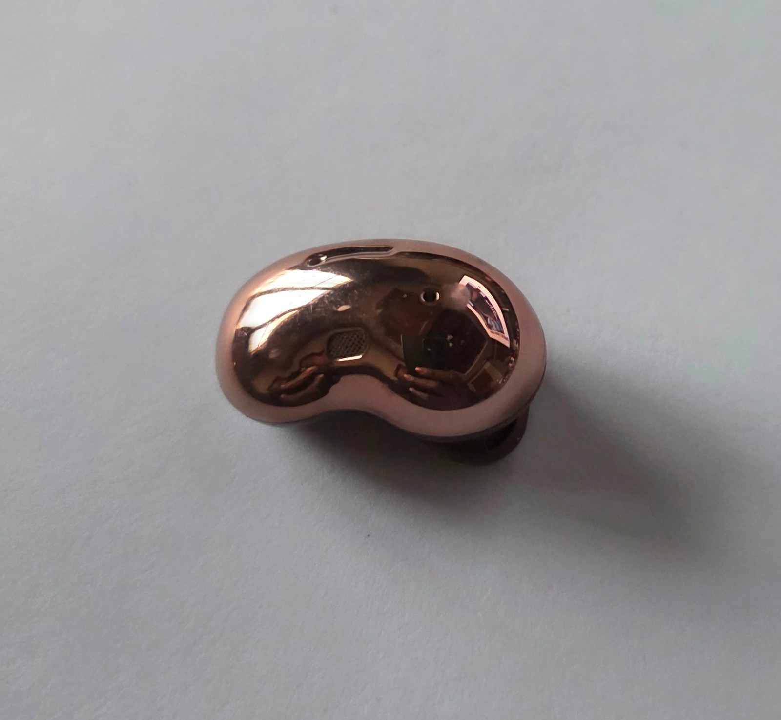 Original Mystic Bronze Samsung Galaxy Buds Live RIGHT SIDE Earbud SM-R180 Original Mystic Bronze Samsung Galaxy Buds Live RIGHT SIDE Earbud SM-R180