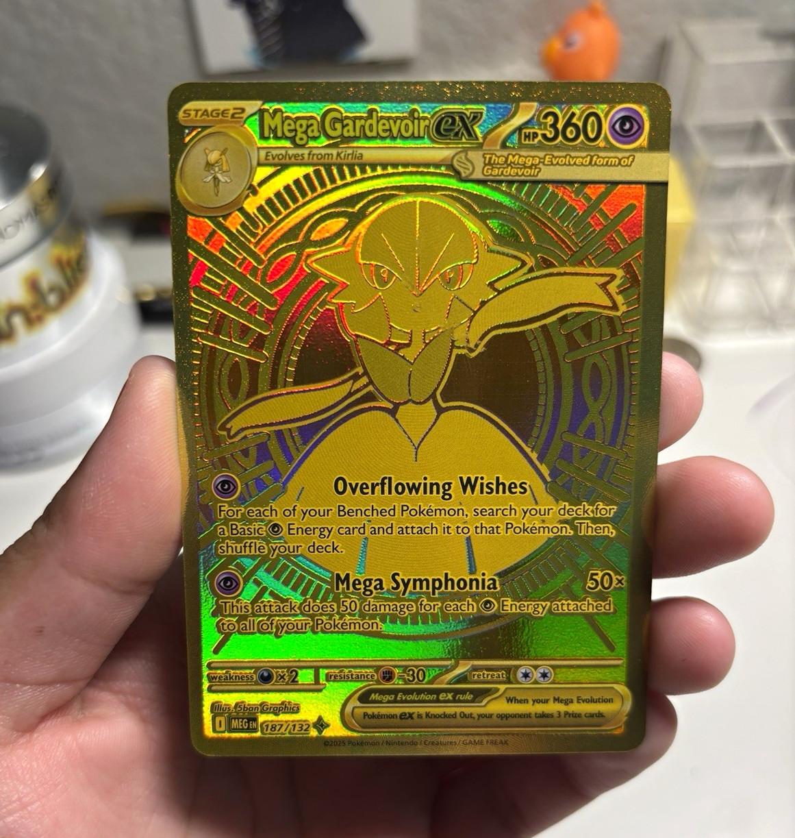 Mega Gardevoir EX 187/132 ME01 Secret Rare (DAMAGED*****) Mega Gardevoir EX 187/132 ME01 Secret Rare (DAMAGED*****)