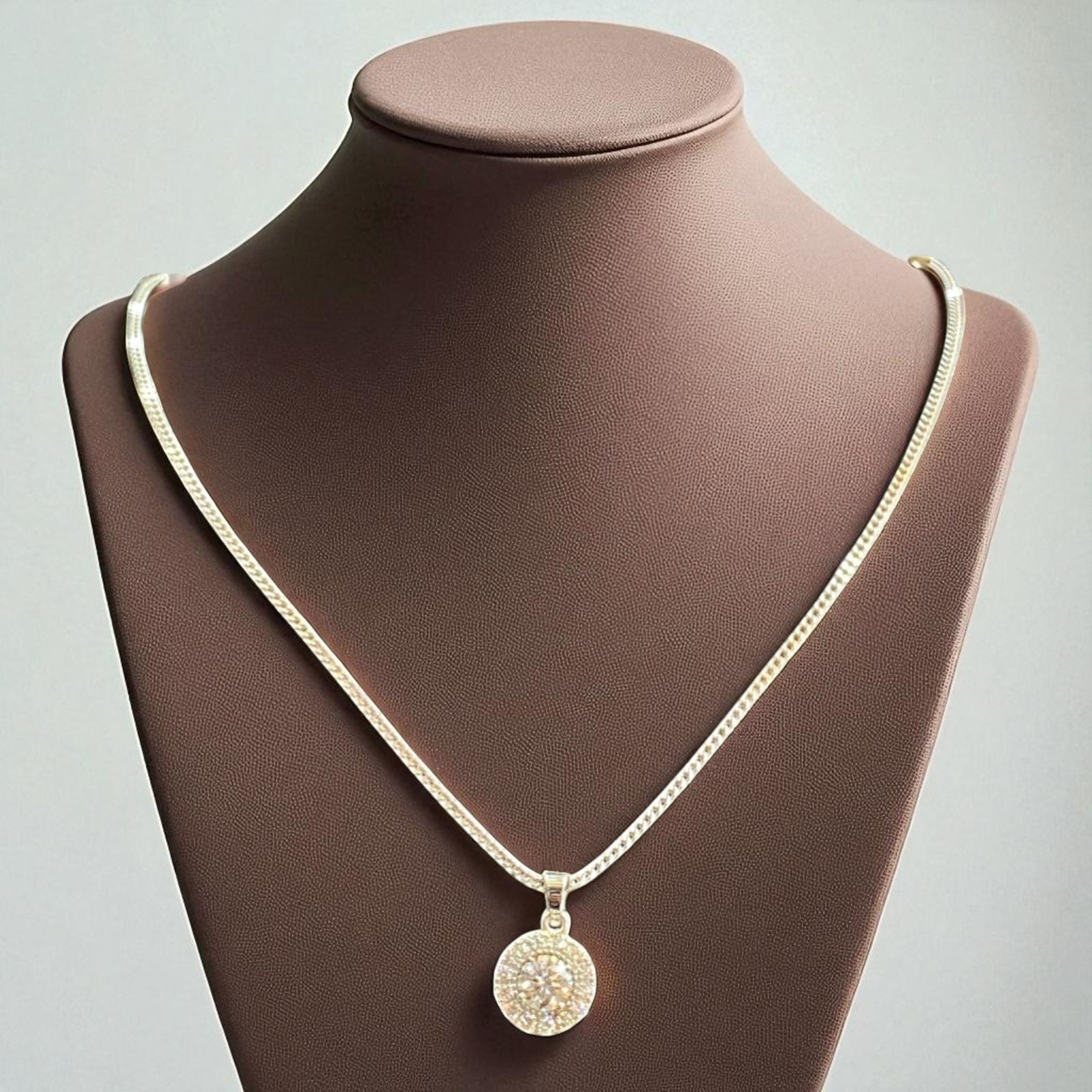 0.80 Cts GIA Certified Round Brilliant Cut F/VS1 Diamonds Halo Necklace 14K Gold 0.80 Cts GIA Certified Round Brilliant Cut F/VS1 Diamonds Halo Necklace 14K Gold