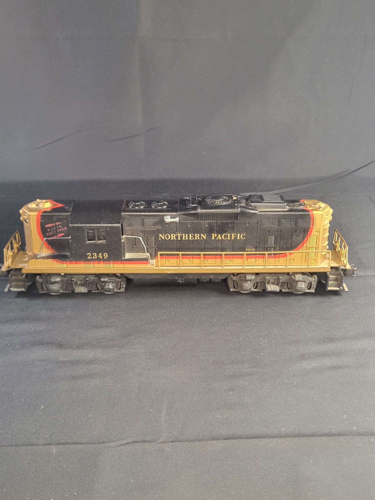 Lionel 2349 Northern Pacific GP-9 Diesel Locomotive Postwar O Gauge Vintage