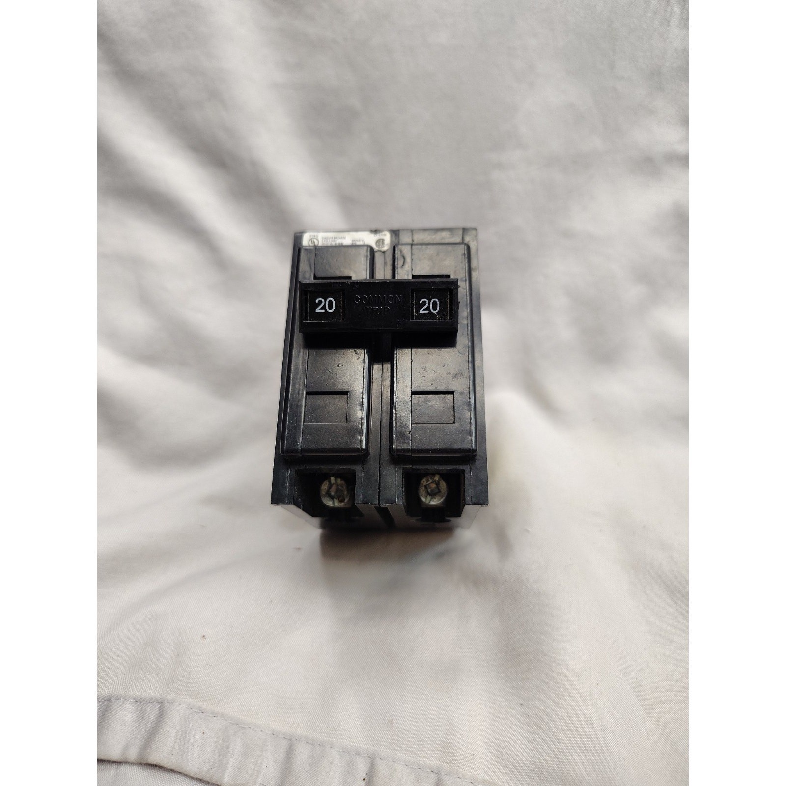 Eaton Cutler Hammer QBHW2020 Circuit Breaker, 2 Pole 20A 240V Eaton Cutler Hammer QBHW2020 Circuit Breaker, 2 Pole 20A 240V