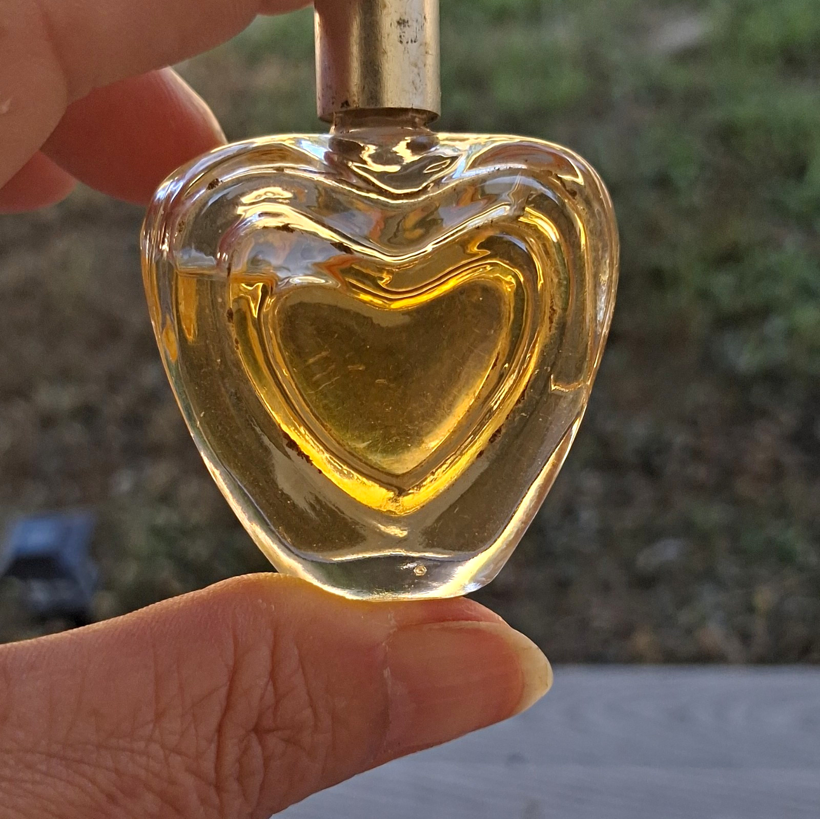 Heart-Shaped Glass Miniature Escada By Margaretha Ley. Eau De Parfume Splash Heart-Shaped Glass Miniature Escada By Margaretha Ley. Eau De Parfume Splash