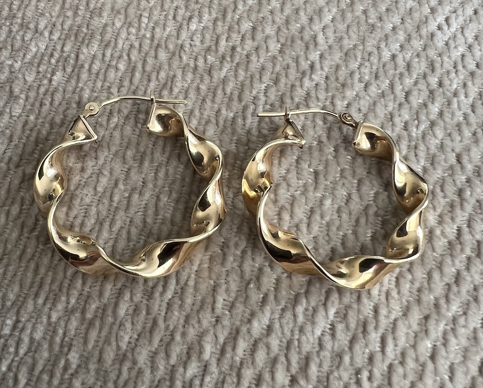 Vintage 14k EG EternaGold Twisted 1” Hoops Vintage 14k EG EternaGold Twisted 1” Hoops