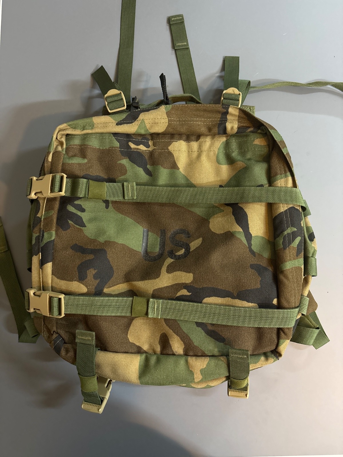 Specialty Defense (SDS) MOLLE II M81 Woodland Medical Pack / Bag