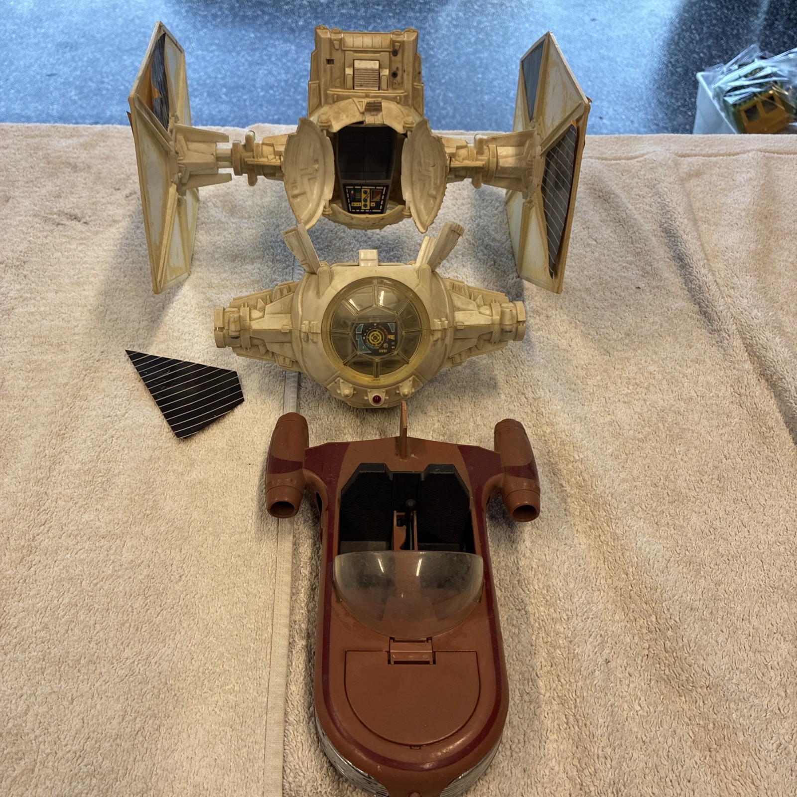 VINTAGE 1978 GENERAL MILLS KENNER STAR WARS WHITE TIE FIGHTER and Land Speeder