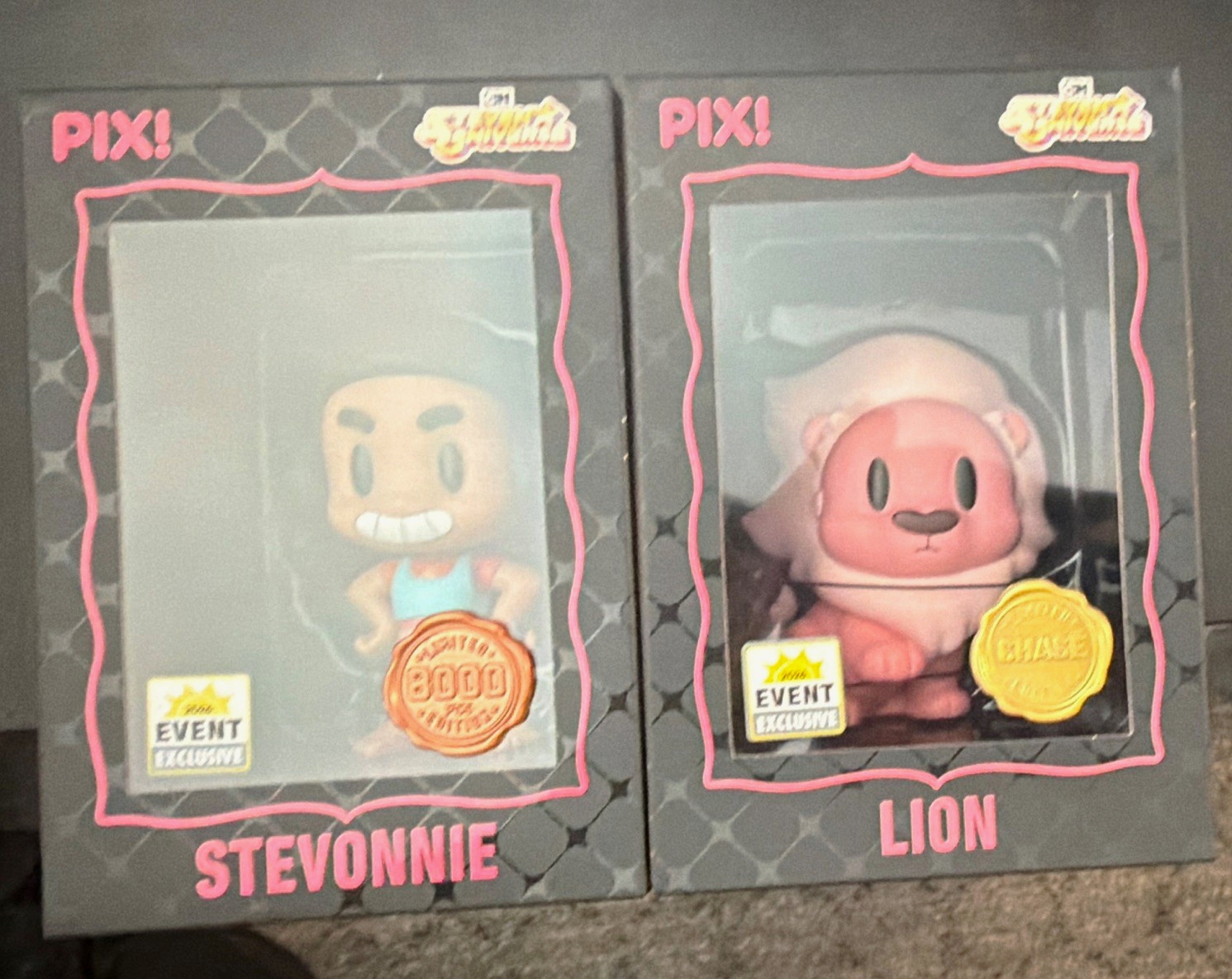 Thrilljoy Pix Steven Universe Stevonnie & Lion Chase with protector. 2 pack